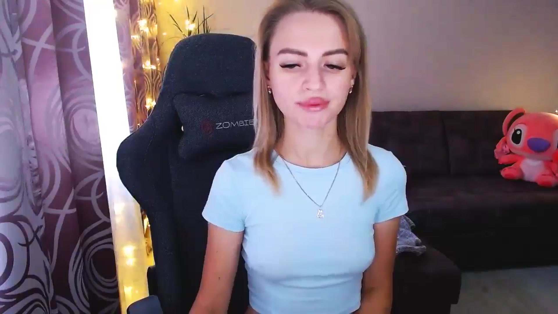 Gallery image thumbnail from BlackLovee's myfreecams stream on, 08/15/2024, 15:36 image 16 of 20