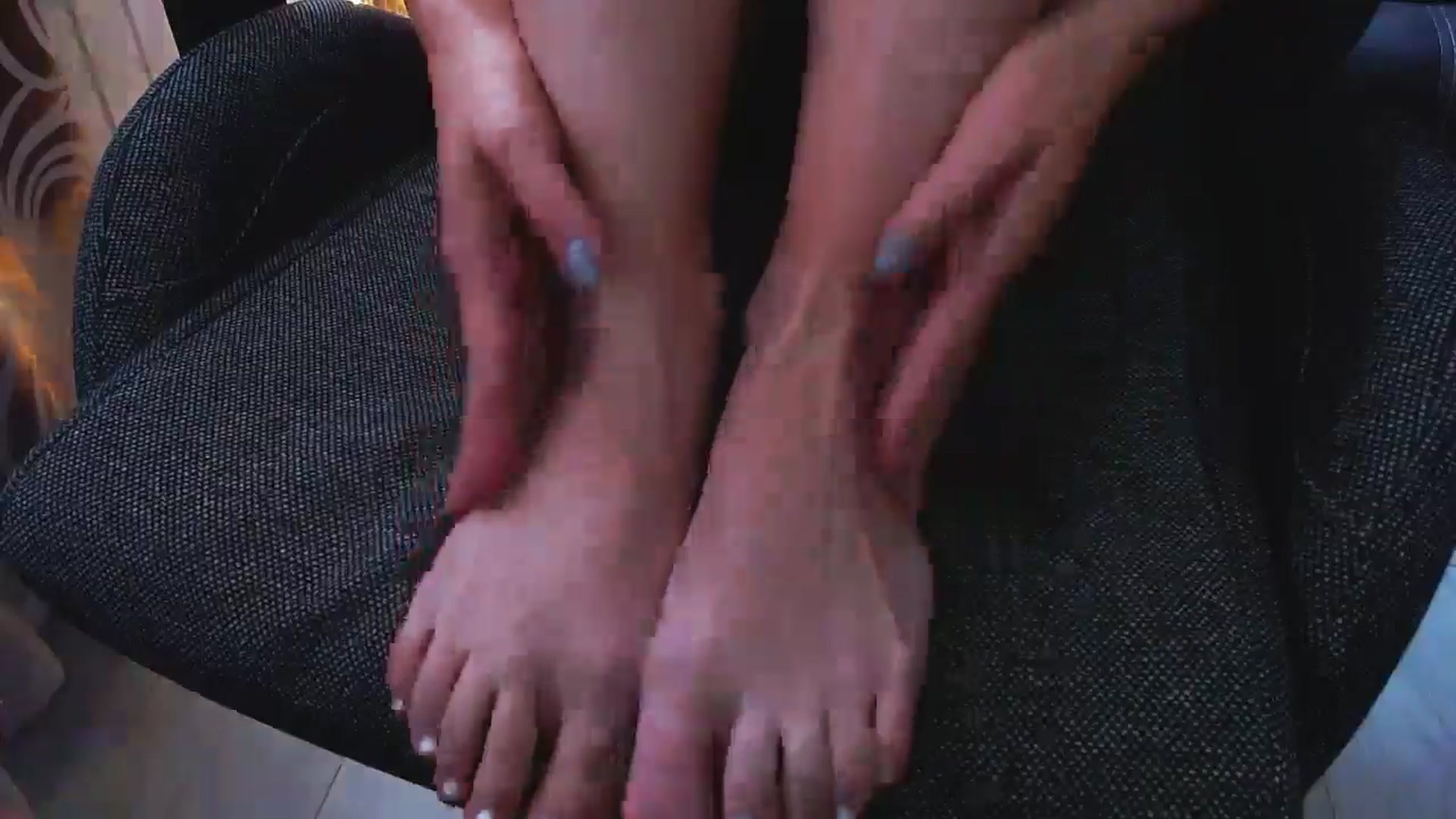 Gallery image thumbnail from BlackLovee's myfreecams stream on, 08/29/2024, 15:00 image 16 of 20