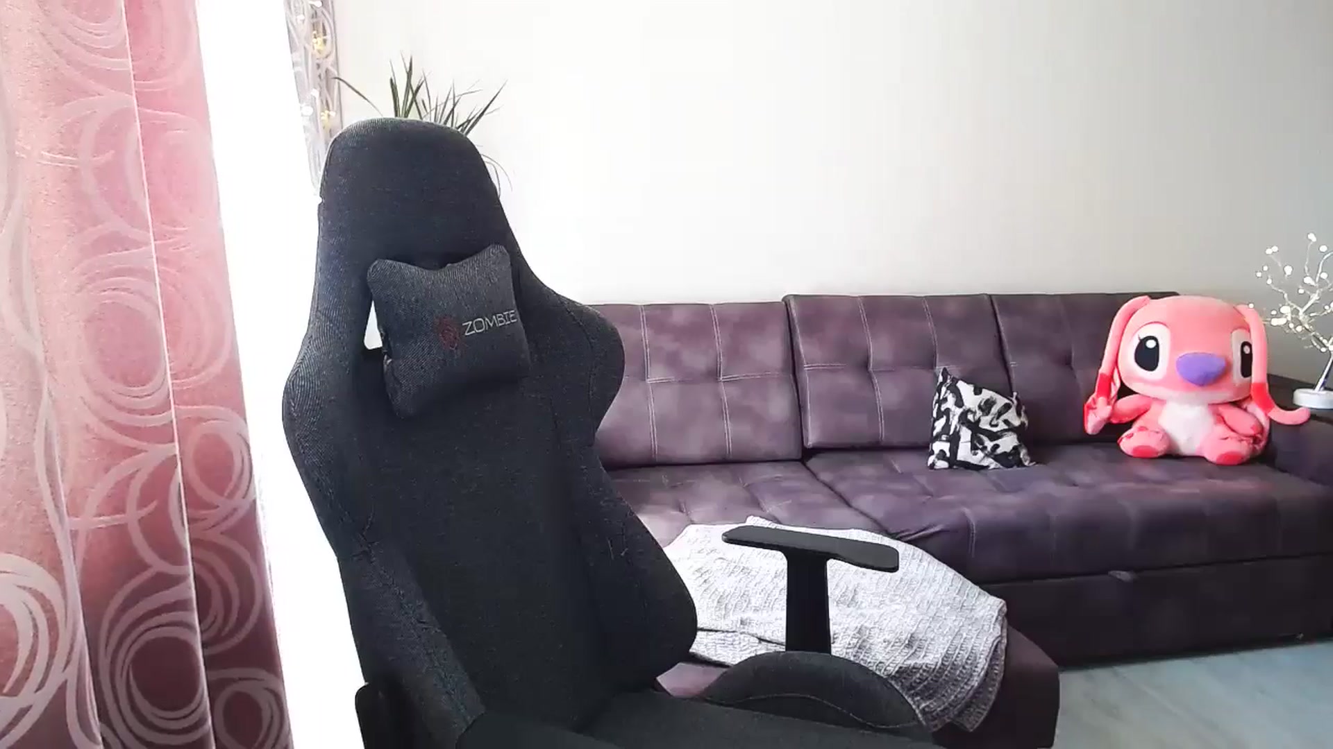 Gallery image thumbnail from BlackLovee's myfreecams stream on, 09/01/2024, 10:03 image 14 of 20
