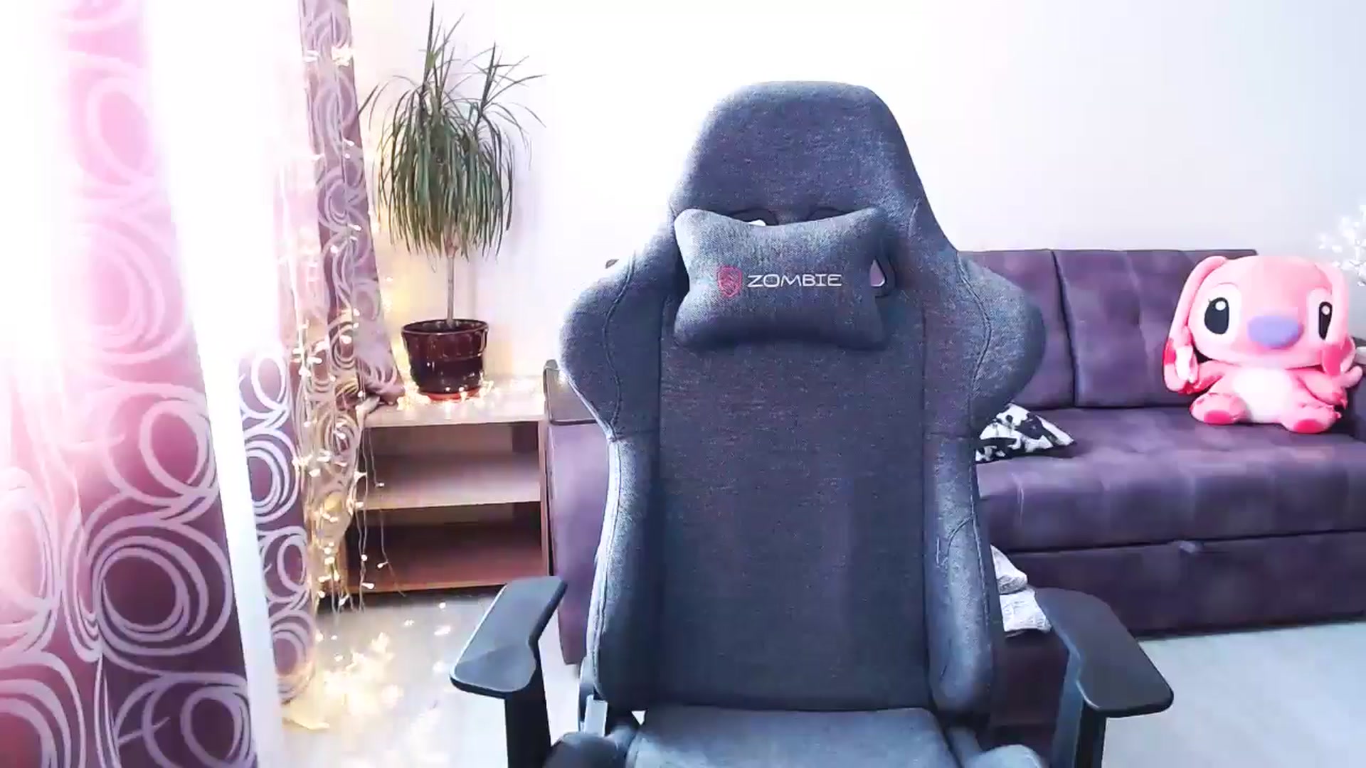 Gallery image thumbnail from BlackLovee's myfreecams stream on, 09/25/2024, 12:12 image 14 of 20