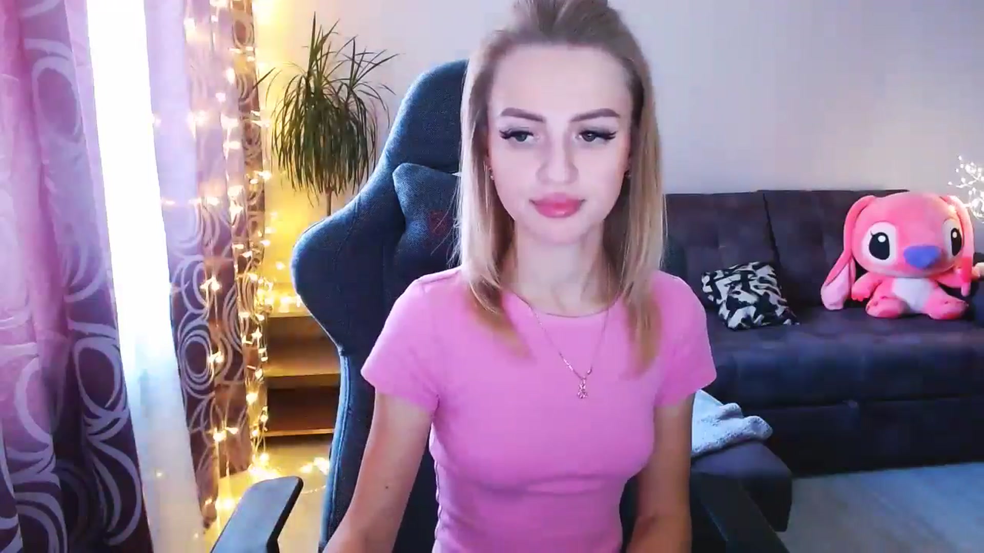 Gallery image thumbnail from BlackLovee's myfreecams stream on, 09/28/2024, 13:39 image 10 of 20