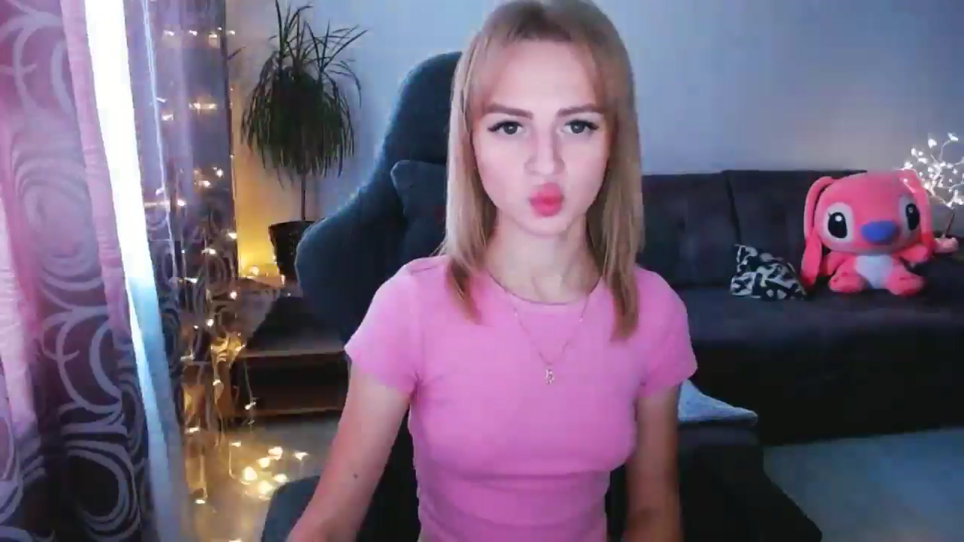 Gallery image thumbnail from BlackLovee's myfreecams stream on, 10/07/2024, 13:04 image 16 of 20