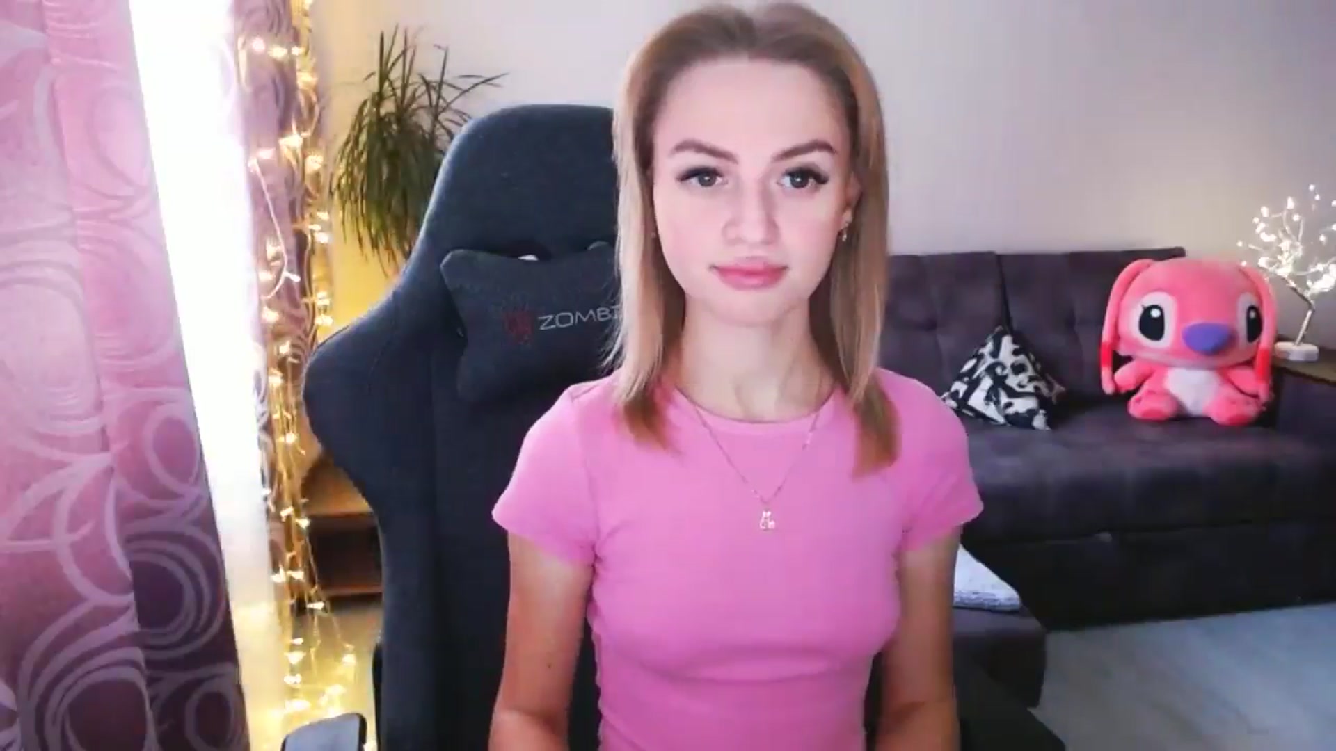 Gallery image thumbnail from BlackLovee's myfreecams stream on, 10/15/2024, 11:06 image 6 of 20