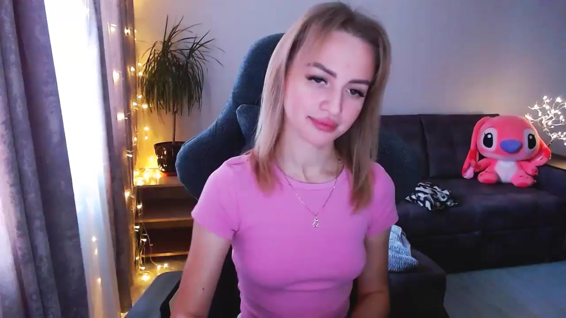 Gallery image thumbnail from BlackLovee's myfreecams stream on, 10/28/2024, 10:34 image 5 of 20
