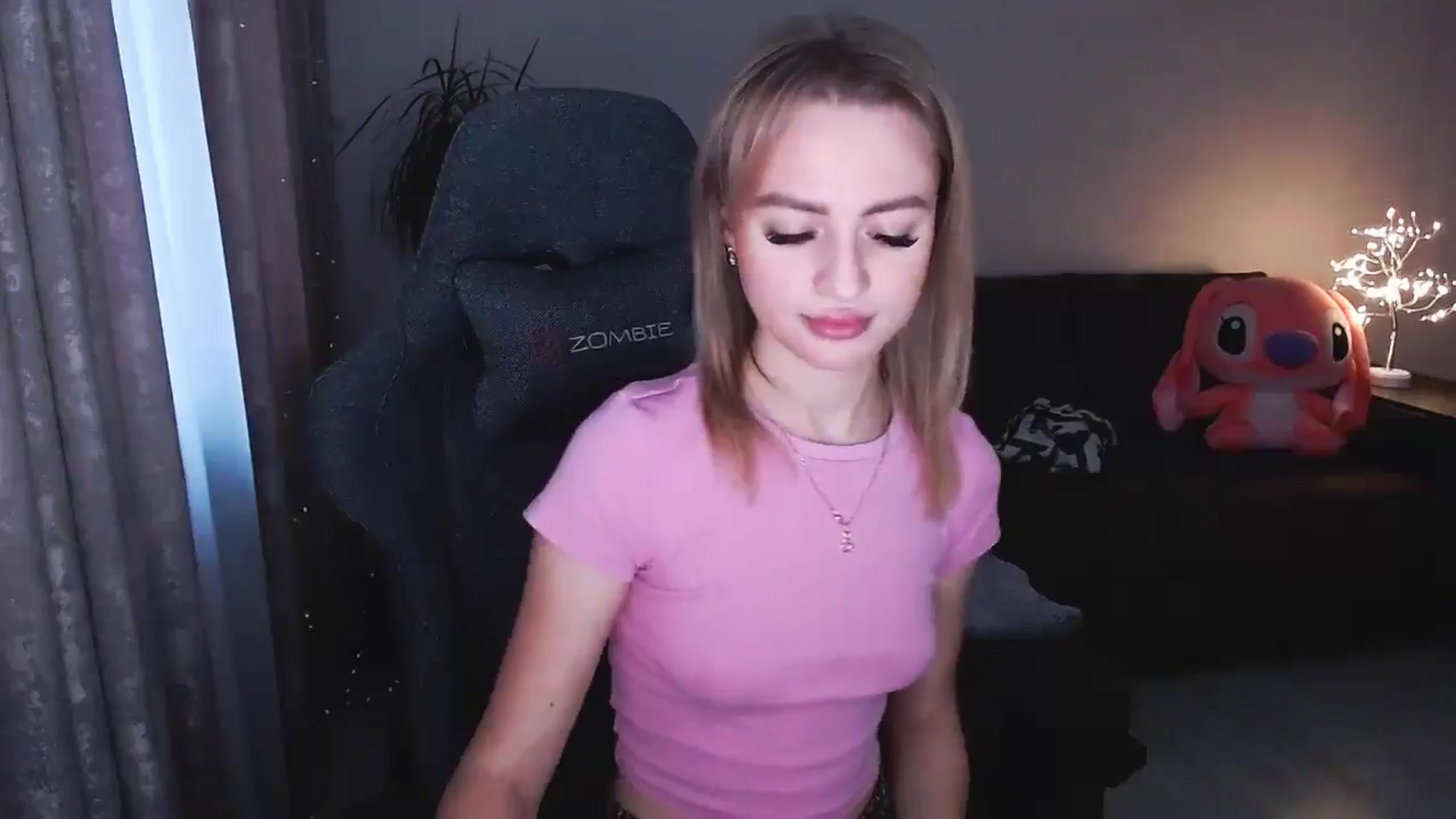 Gallery image thumbnail from BlackLovee's myfreecams stream on, 11/17/2024, 13:15 image 7 of 20