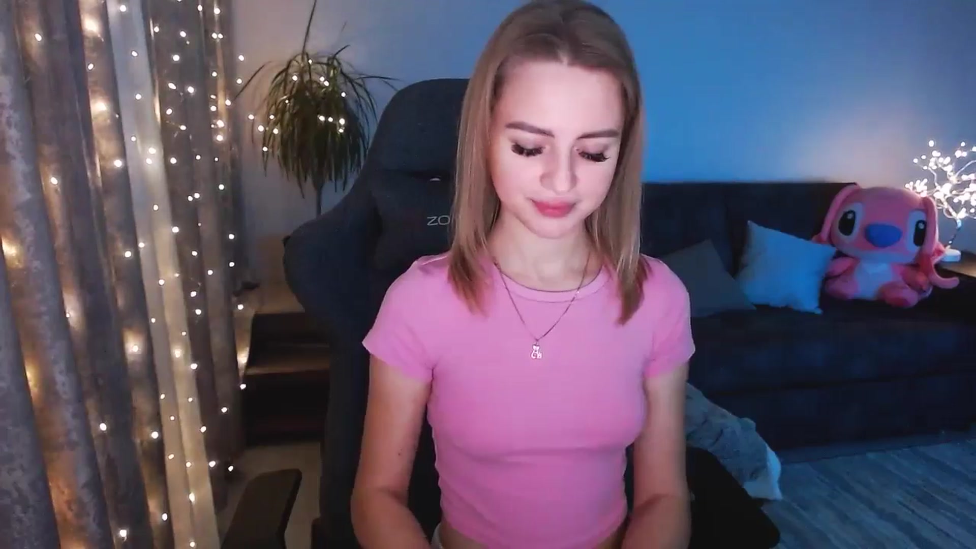 Gallery image thumbnail from BlackLovee's myfreecams stream on, 12/19/2024, 13:42 image 11 of 20