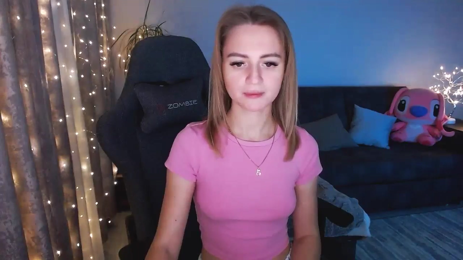 Gallery image thumbnail from BlackLovee's myfreecams stream on, 12/19/2024, 13:42 image 16 of 20