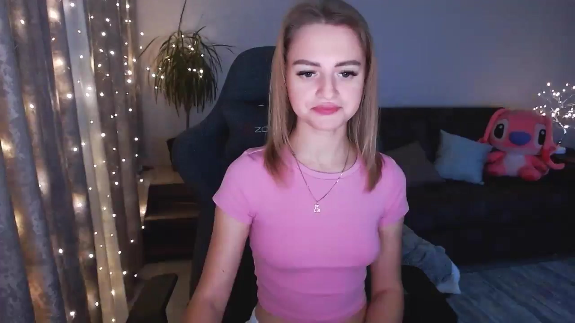 Gallery image thumbnail from BlackLovee's myfreecams stream on, 12/19/2024, 13:42 image 10 of 20