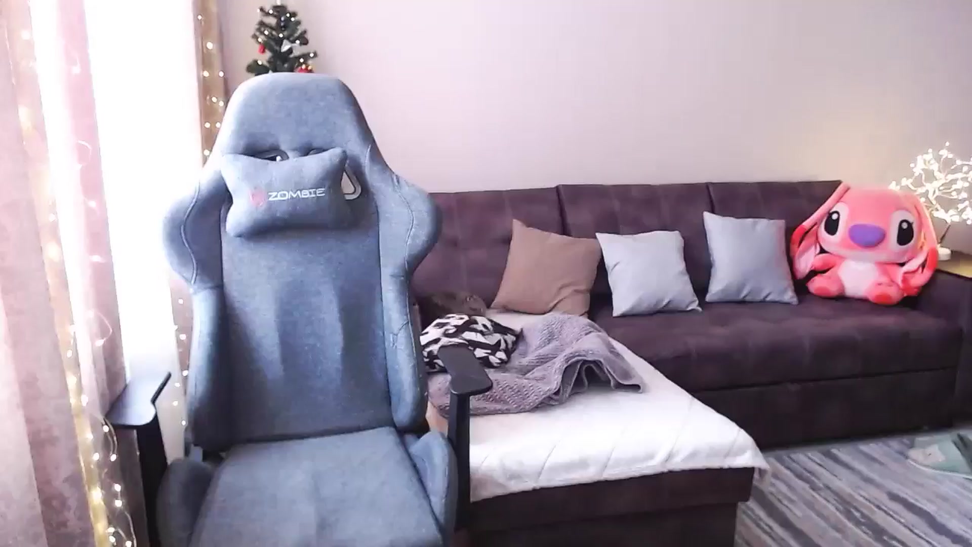 Gallery image thumbnail from BlackLovee's myfreecams stream on, 12/26/2024, 09:56 image 16 of 20