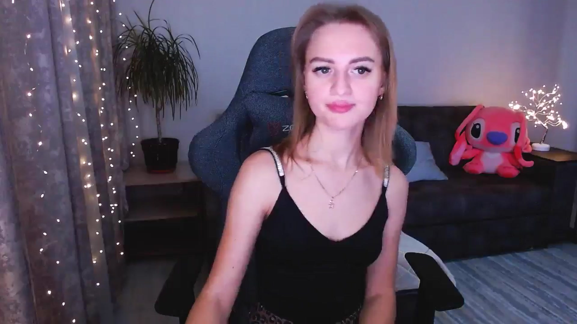 Gallery image thumbnail from BlackLovee's myfreecams stream on, 01/15/2025, 15:16 image 16 of 20