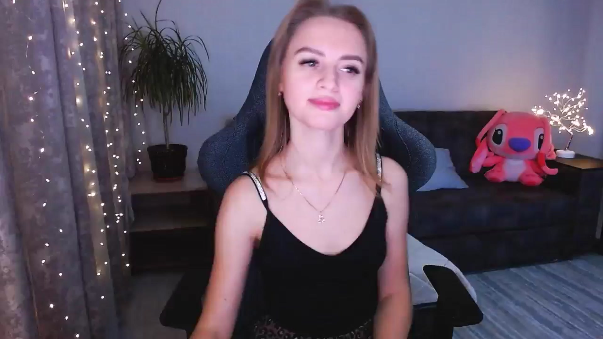 Gallery image thumbnail from BlackLovee's myfreecams stream on, 01/15/2025, 15:16 image 17 of 20