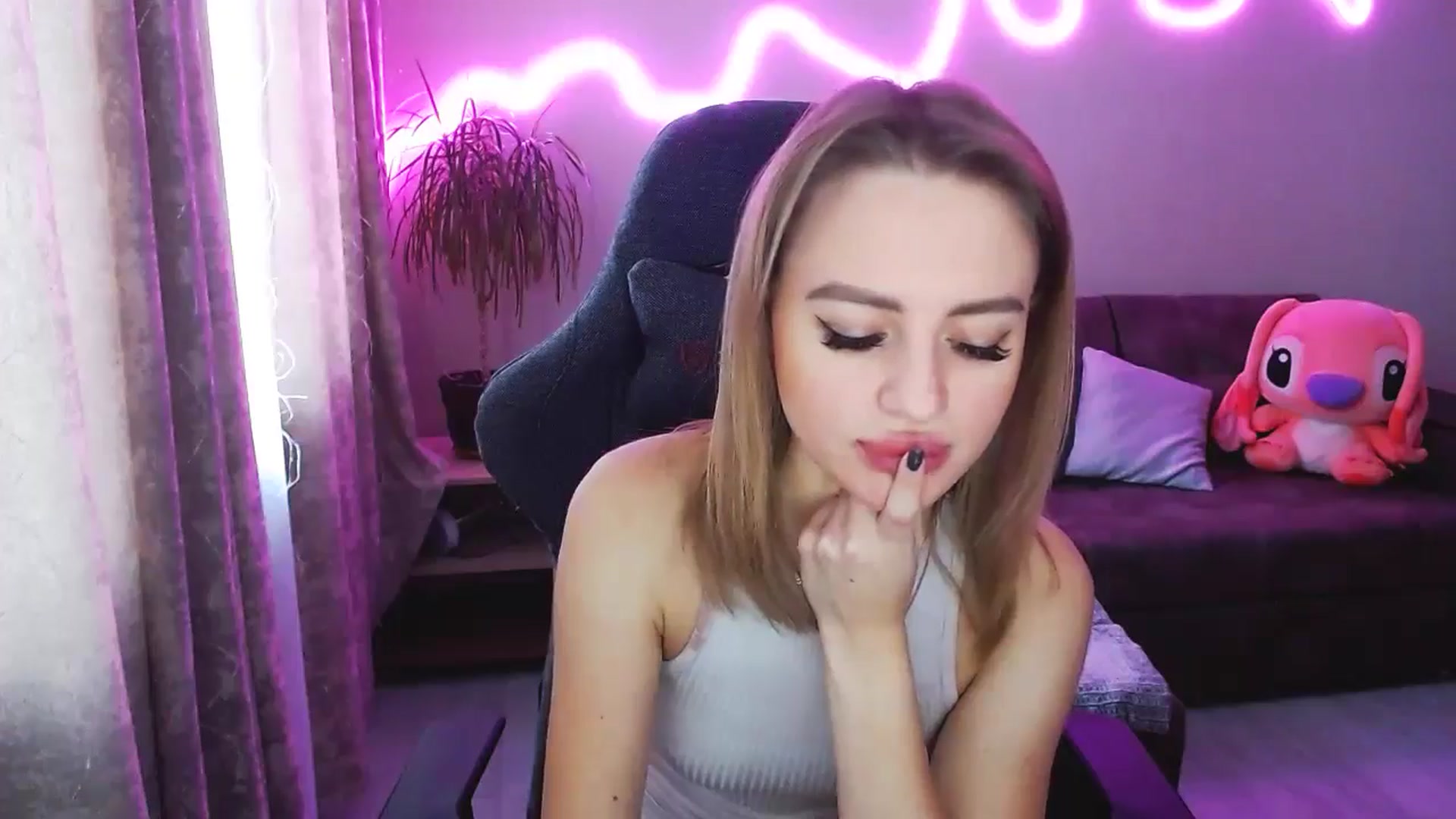 Gallery image thumbnail from BlackLovee's myfreecams stream on, 02/04/2025, 11:12 image 20 of 20