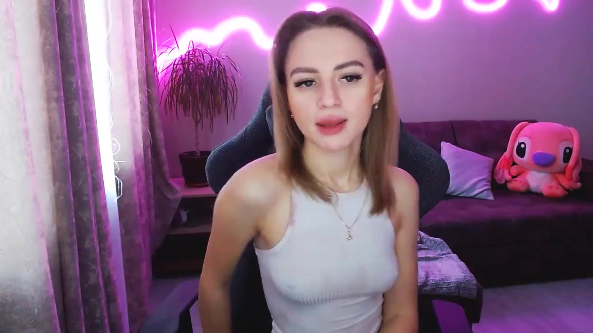 Gallery image thumbnail from BlackLovee's myfreecams stream on, 02/04/2025, 11:12 image 7 of 20