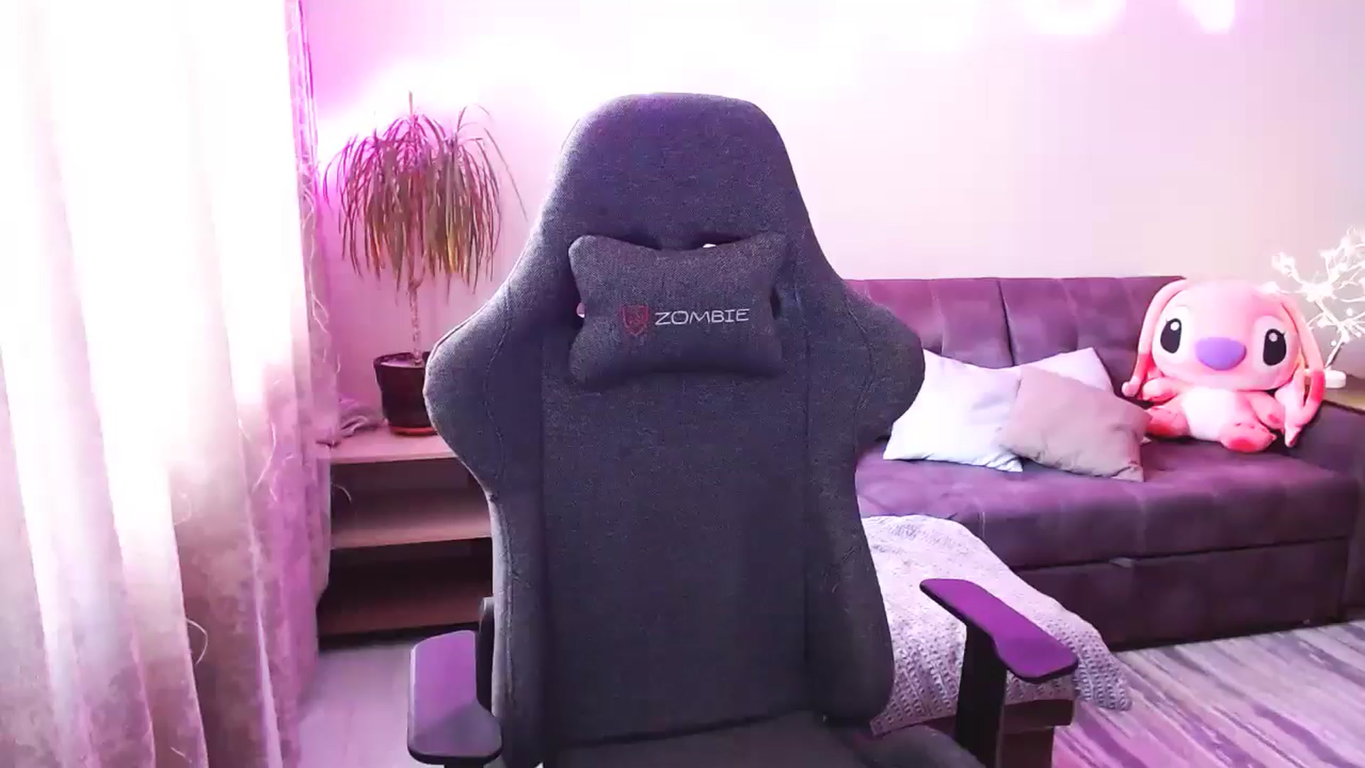 Gallery image thumbnail from BlackLovee's myfreecams stream on, 02/17/2025, 09:04 image 2 of 20