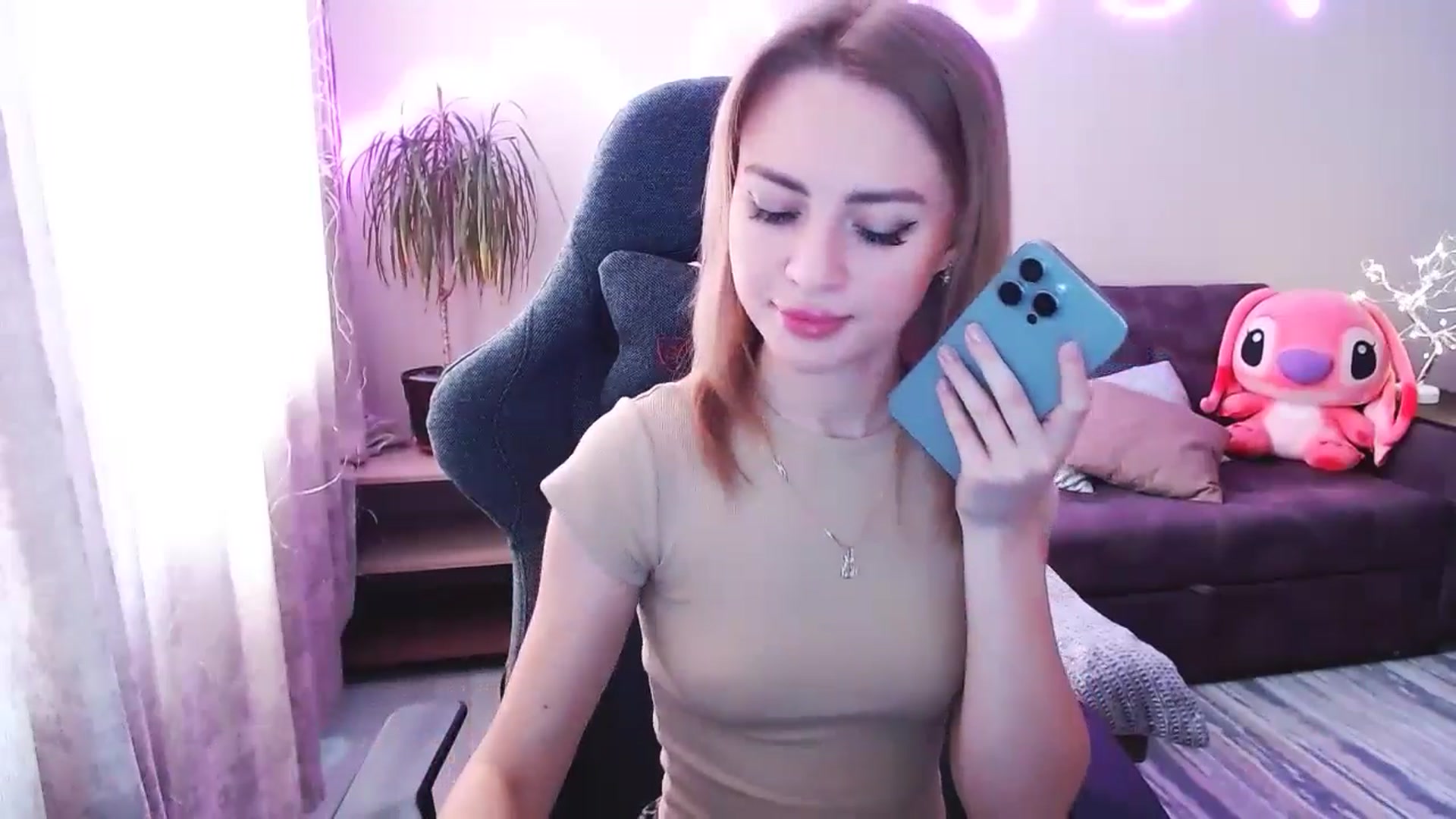 Gallery image thumbnail from BlackLovee's myfreecams stream on, 02/17/2025, 11:02 image 2 of 20