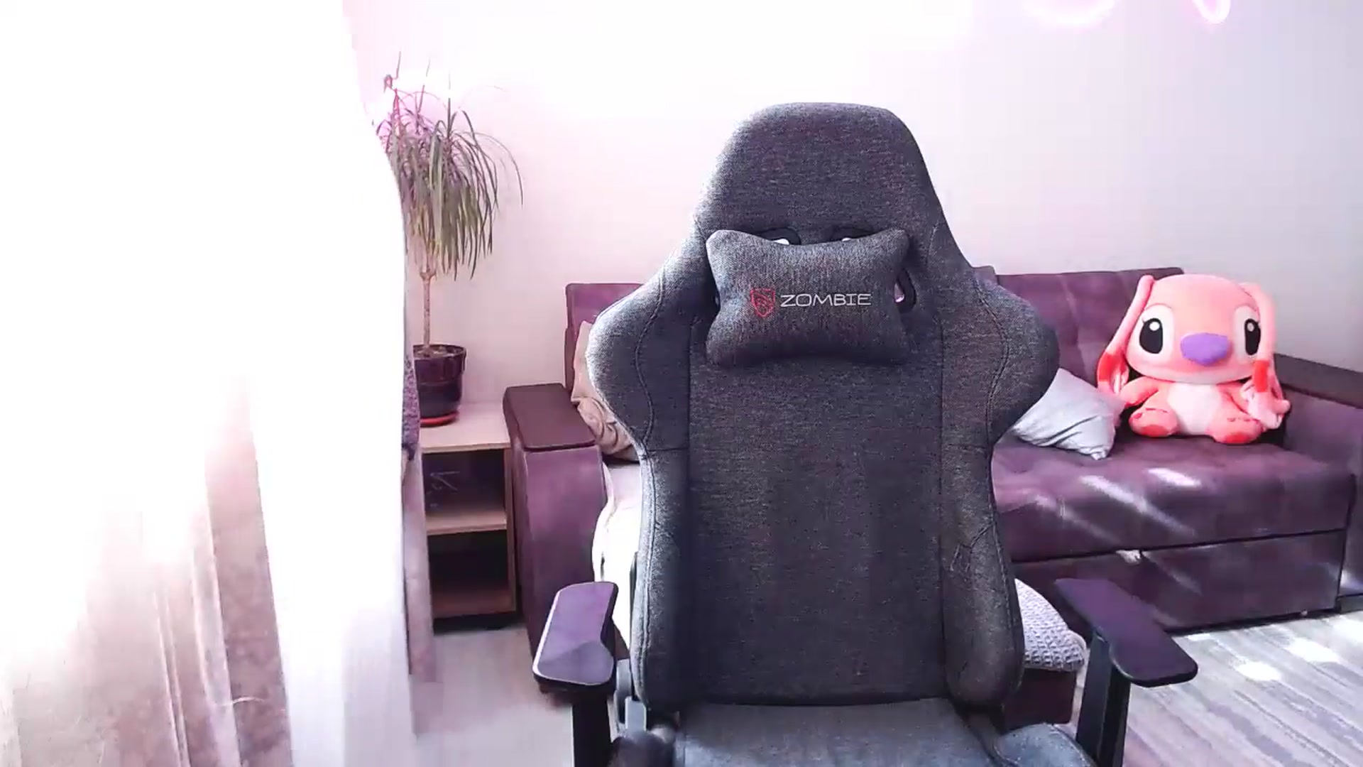 Gallery image thumbnail from BlackLovee's myfreecams stream on, 03/13/2025, 11:24 image 11 of 20