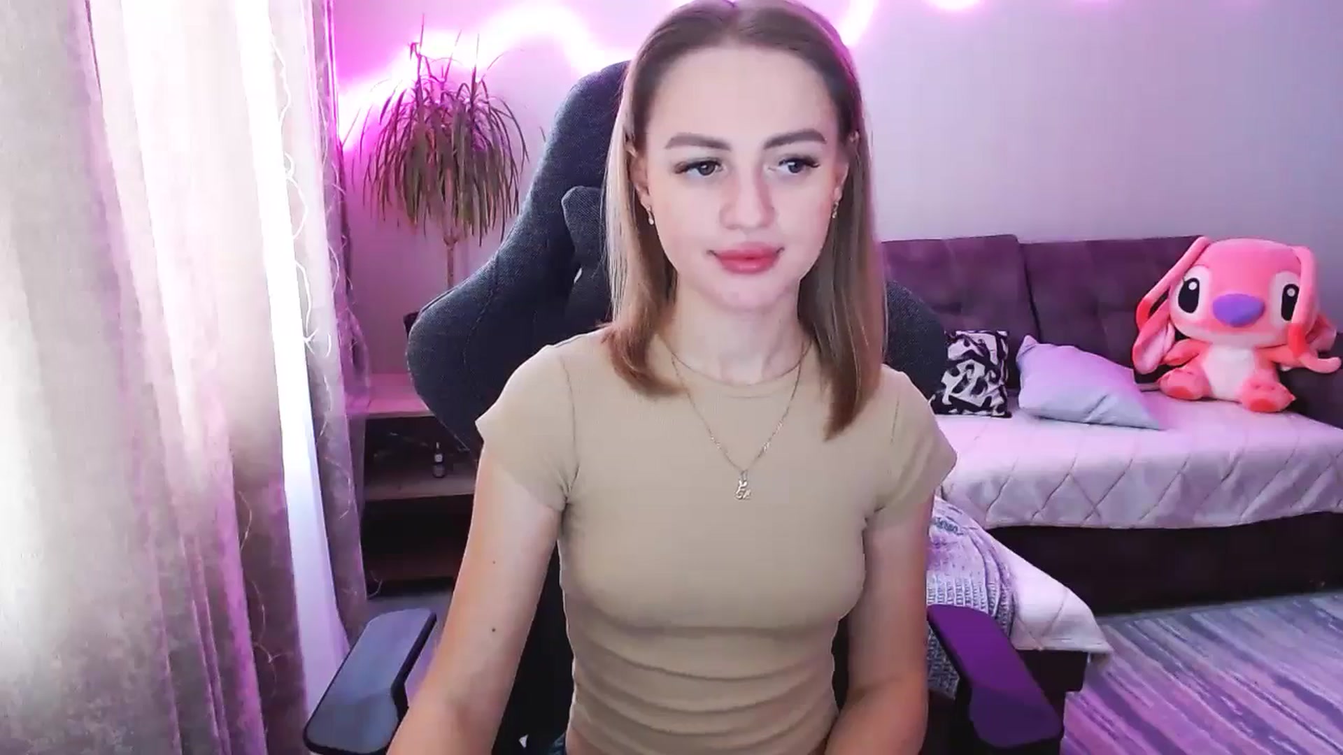 Gallery image thumbnail from BlackLovee's myfreecams stream on, 03/17/2025, 10:44 image 3 of 20