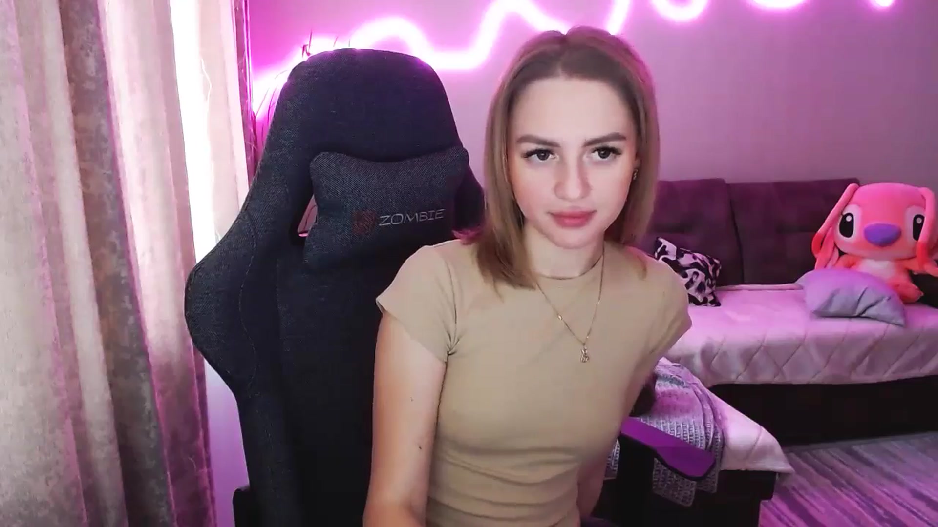 Gallery image thumbnail from BlackLovee's myfreecams stream on, 03/17/2025, 12:30 image 6 of 20