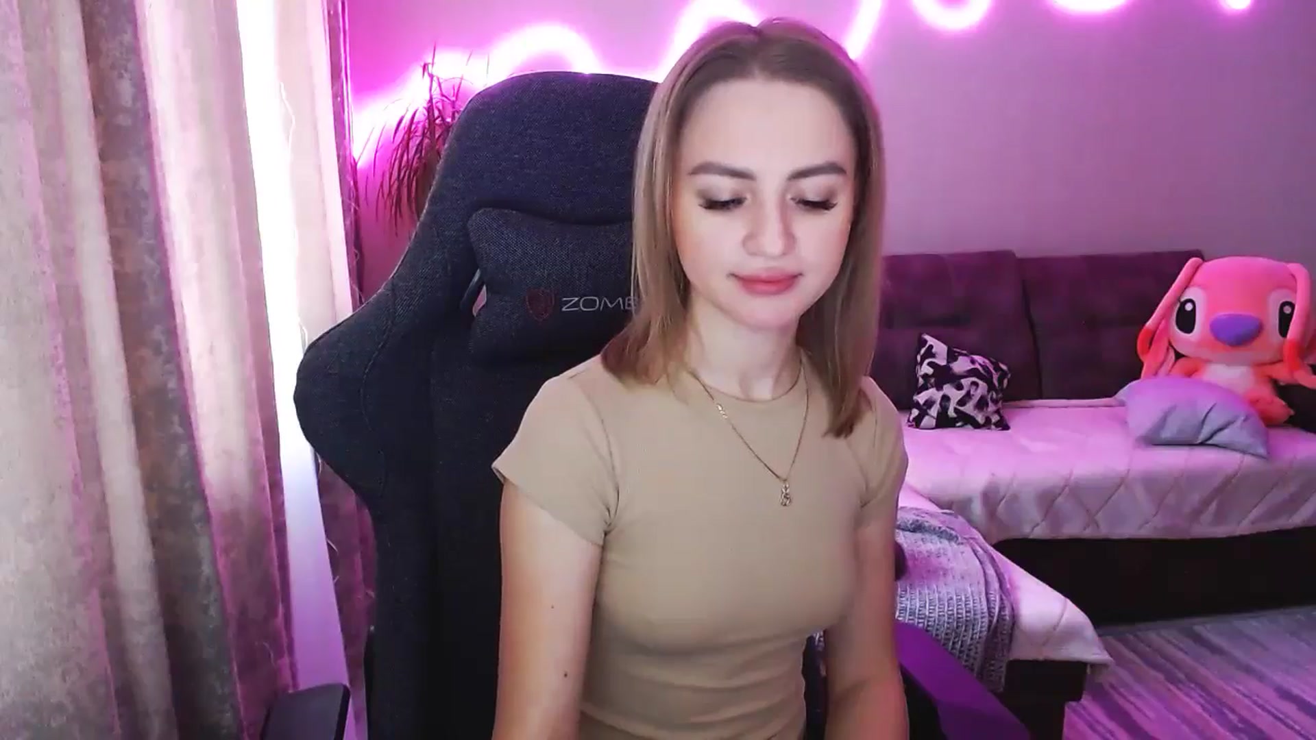 Gallery image thumbnail from BlackLovee's myfreecams stream on, 03/17/2025, 12:30 image 3 of 20