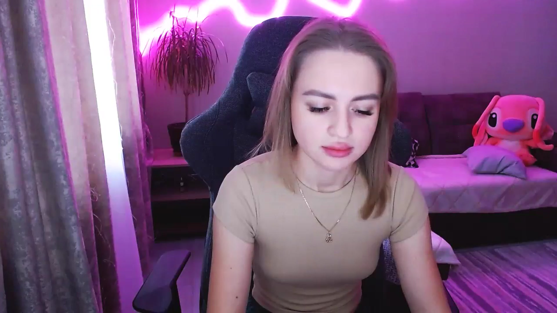 Gallery image thumbnail from BlackLovee's myfreecams stream on, 03/17/2025, 12:30 image 20 of 20