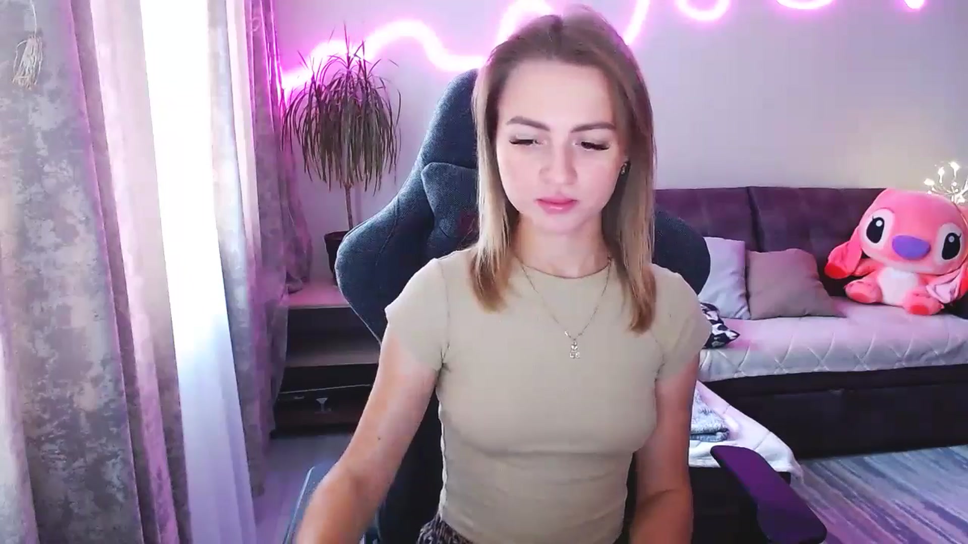 Gallery image thumbnail from BlackLovee's myfreecams stream on, 06/29/2025, 12:59 image 8 of 20