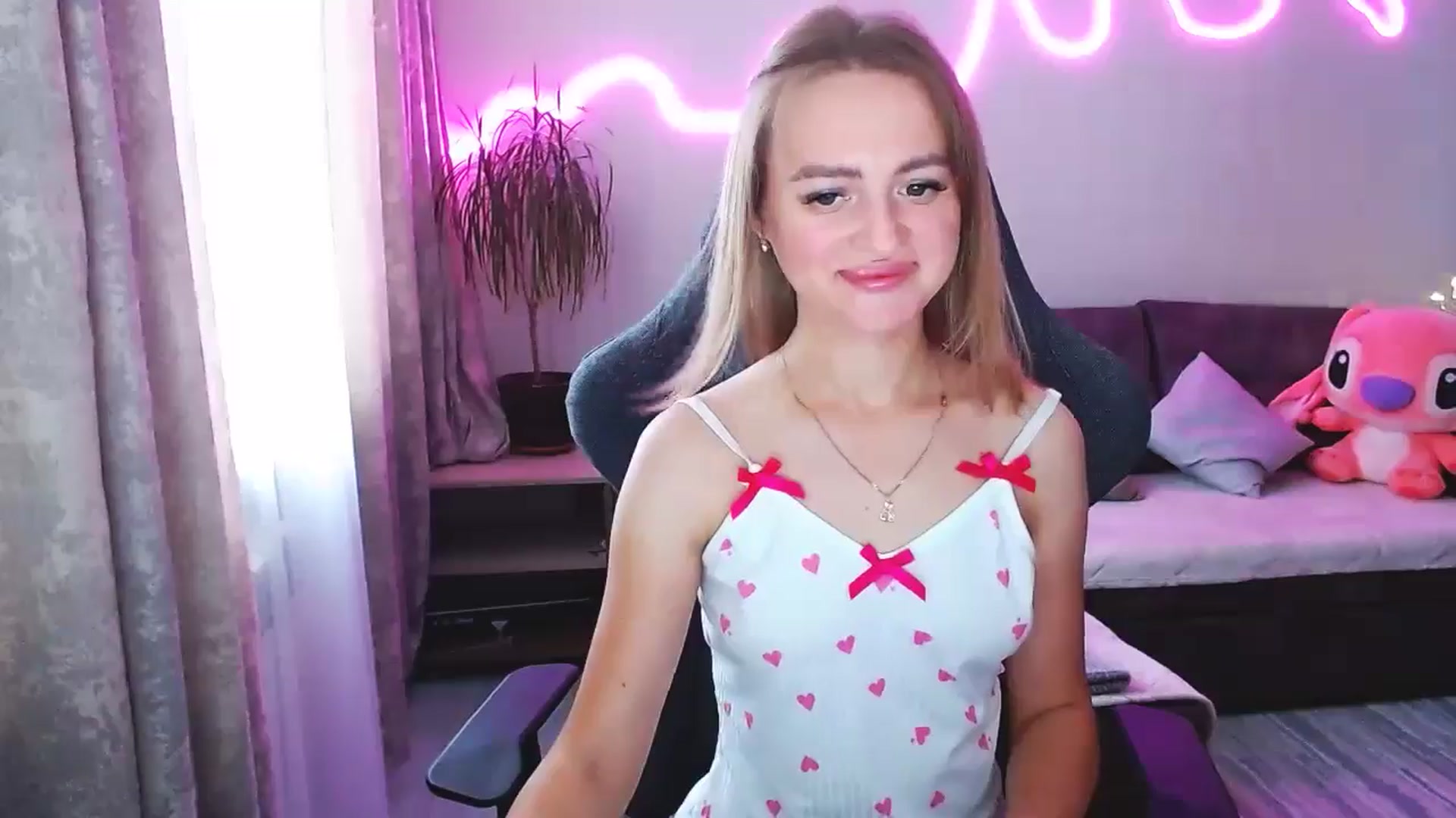 Gallery image thumbnail from BlackLovee's myfreecams stream on, 07/05/2025, 13:07 image 6 of 20