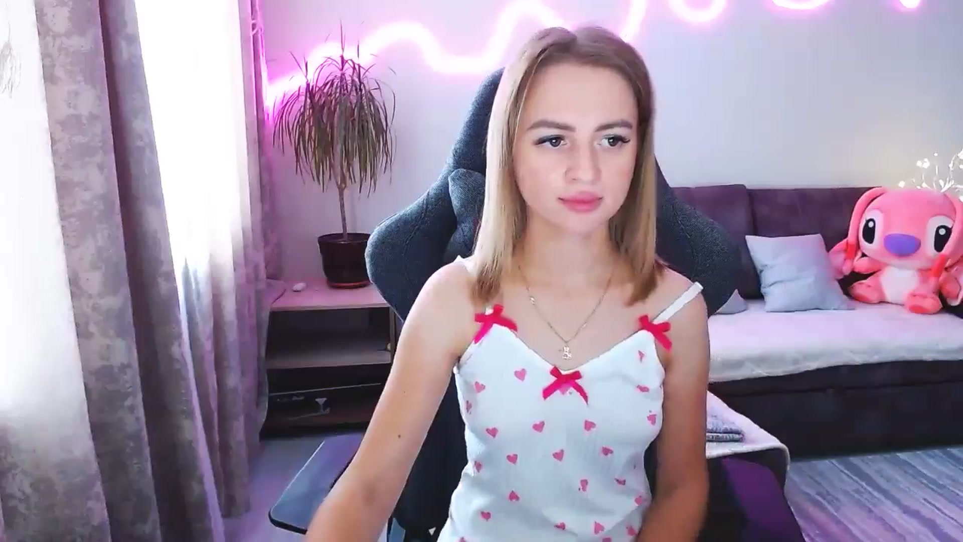 Gallery image thumbnail from BlackLovee's myfreecams stream on, 07/06/2025, 08:56 image 13 of 20