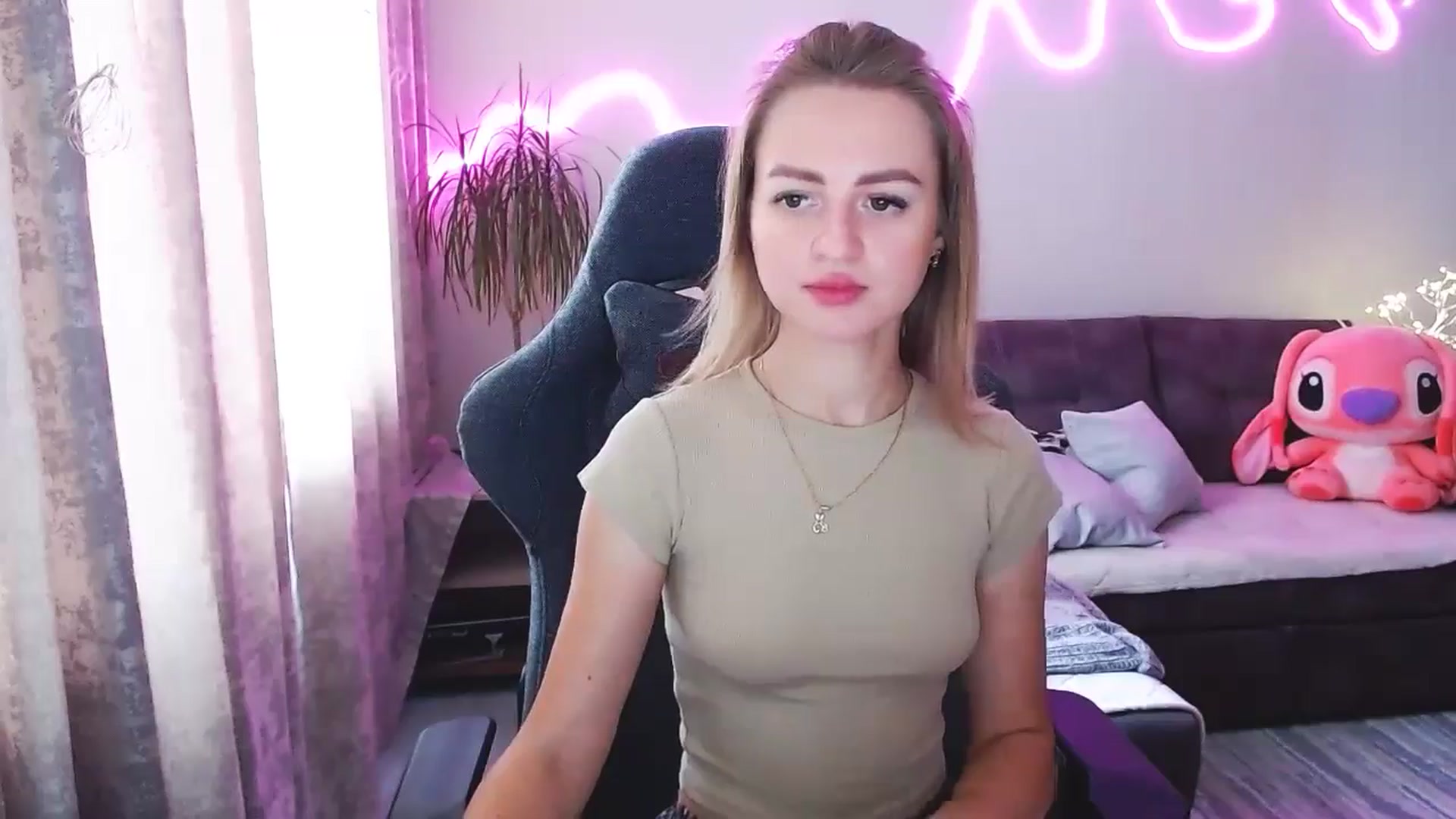Gallery image thumbnail from BlackLovee's myfreecams stream on, 07/14/2025, 08:14 image 6 of 20