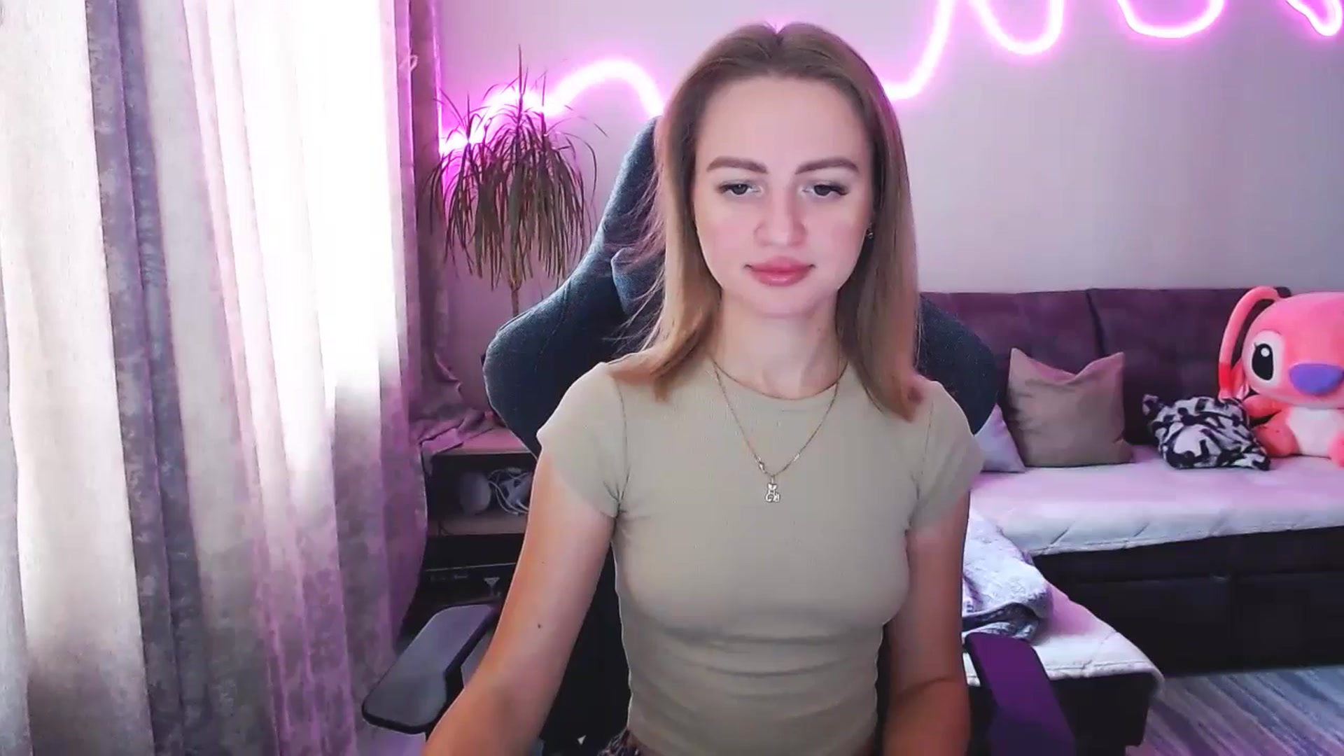 Gallery image thumbnail from BlackLovee's myfreecams stream on, 07/18/2025, 07:59 image 3 of 20