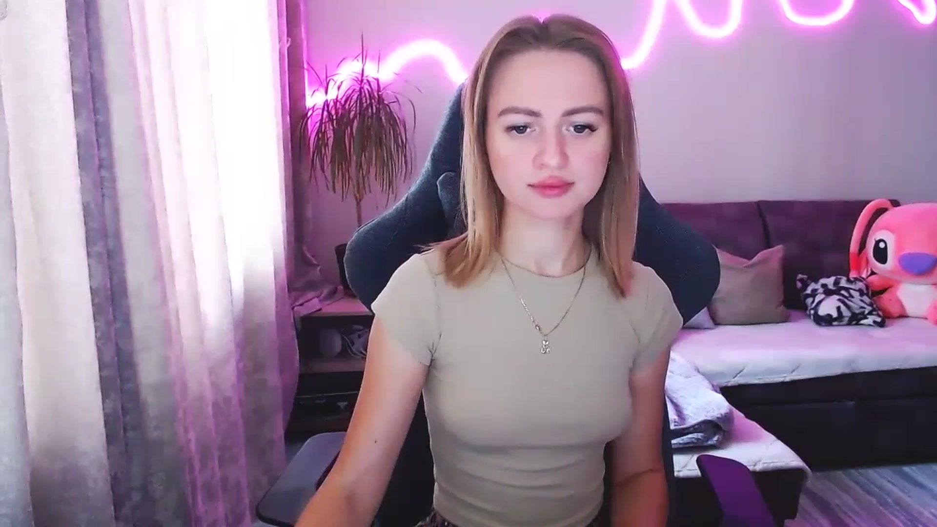 Gallery image thumbnail from BlackLovee's myfreecams stream on, 07/18/2025, 07:59 image 17 of 20