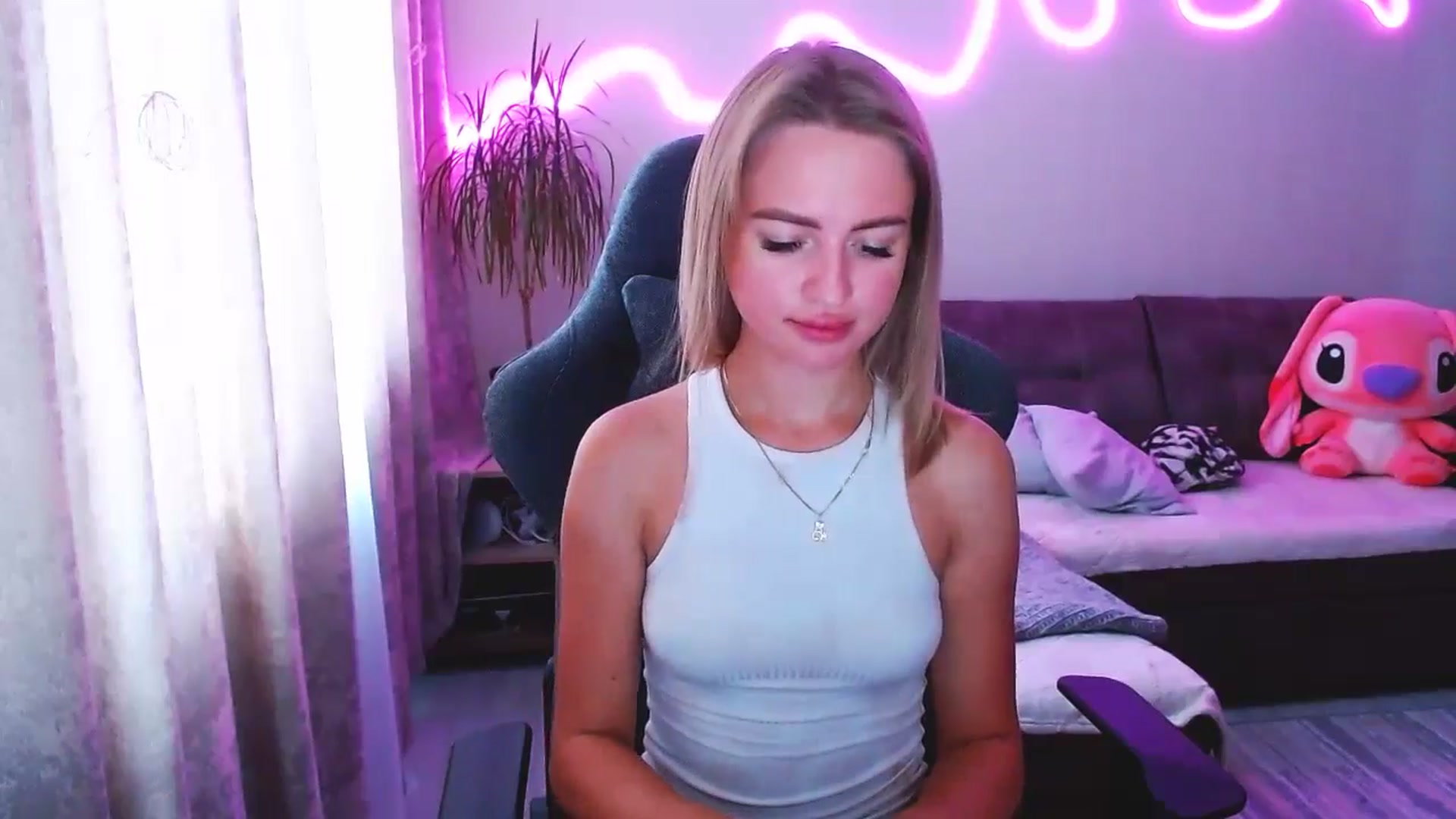 Gallery image thumbnail from BlackLovee's myfreecams stream on, 08/10/2025, 12:51 image 8 of 20
