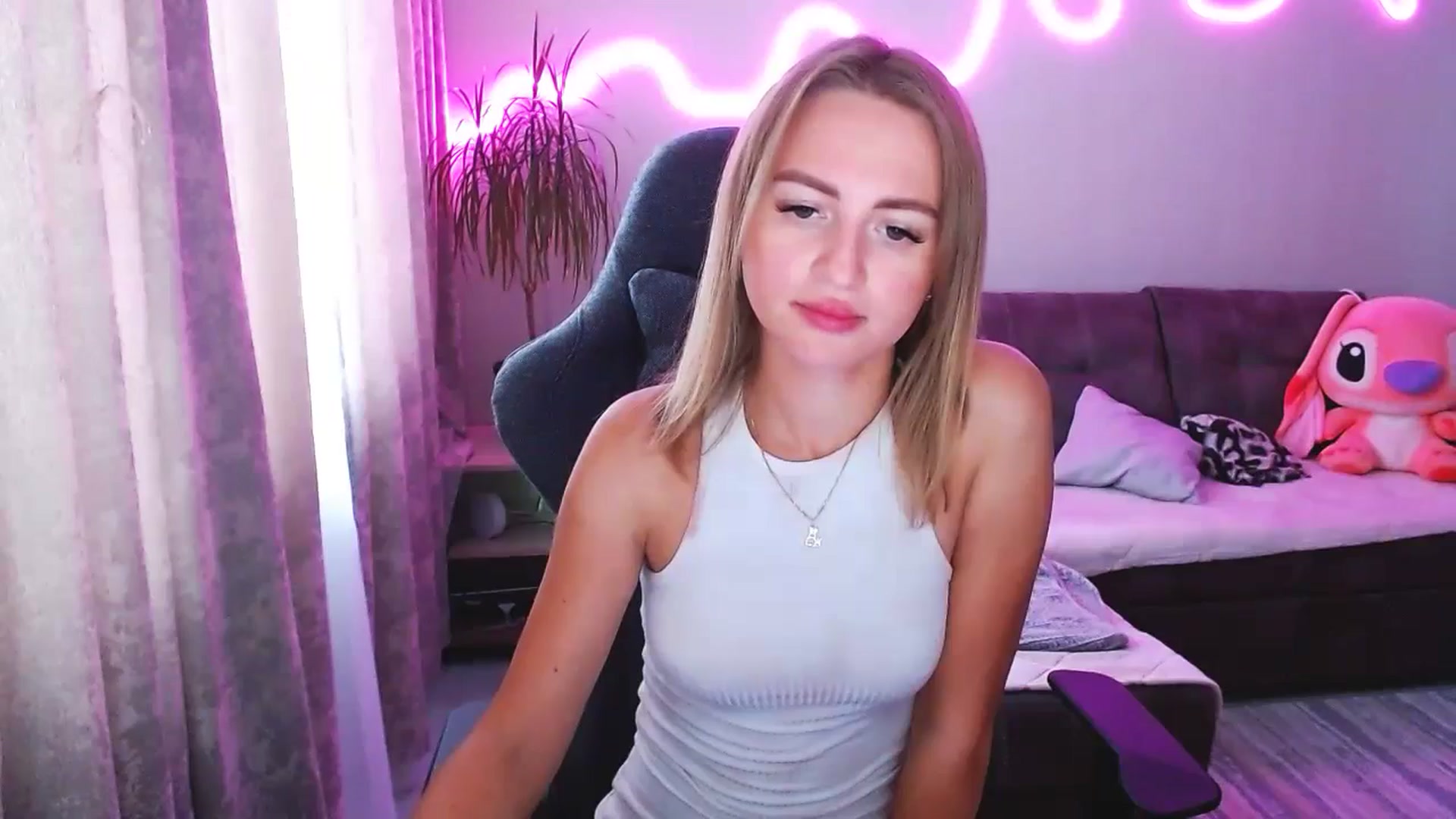 Gallery image thumbnail from BlackLovee's myfreecams stream on, 08/11/2025, 14:46 image 12 of 20