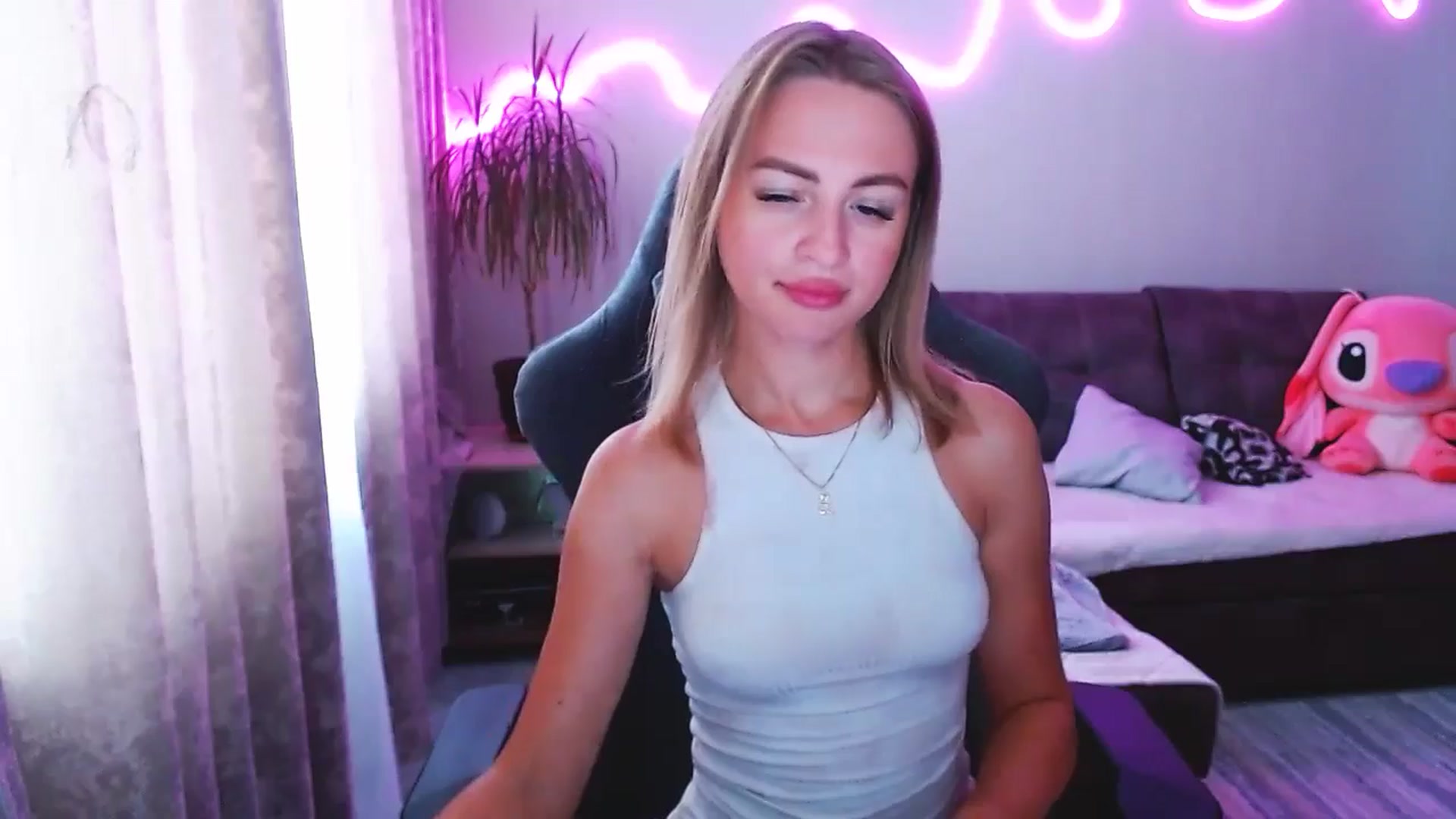 Gallery image thumbnail from BlackLovee's myfreecams stream on, 08/11/2025, 14:46 image 2 of 20