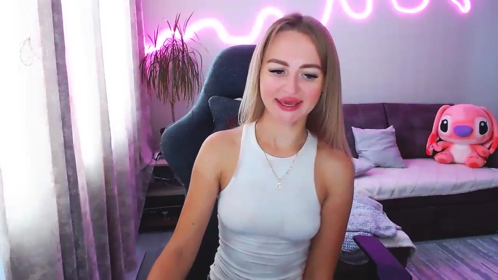 Gallery image thumbnail from BlackLovee's myfreecams stream on, 08/18/2025, 08:11 image 20 of 20