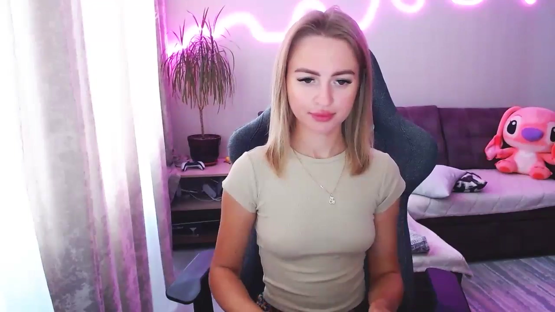 Gallery image thumbnail from BlackLovee's myfreecams stream on, 08/19/2025, 08:48 image 6 of 20