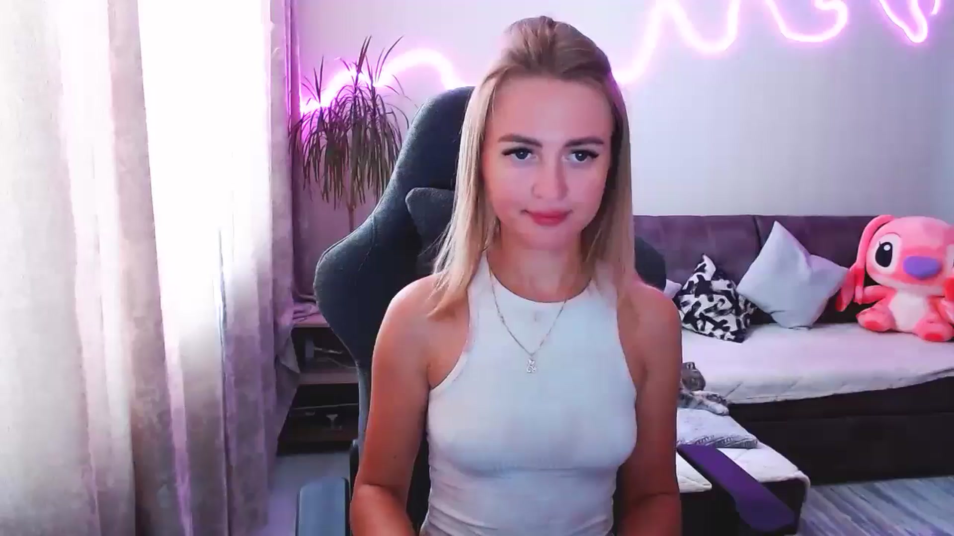 Gallery image thumbnail from BlackLovee's myfreecams stream on, 08/23/2025, 14:19 image 19 of 20
