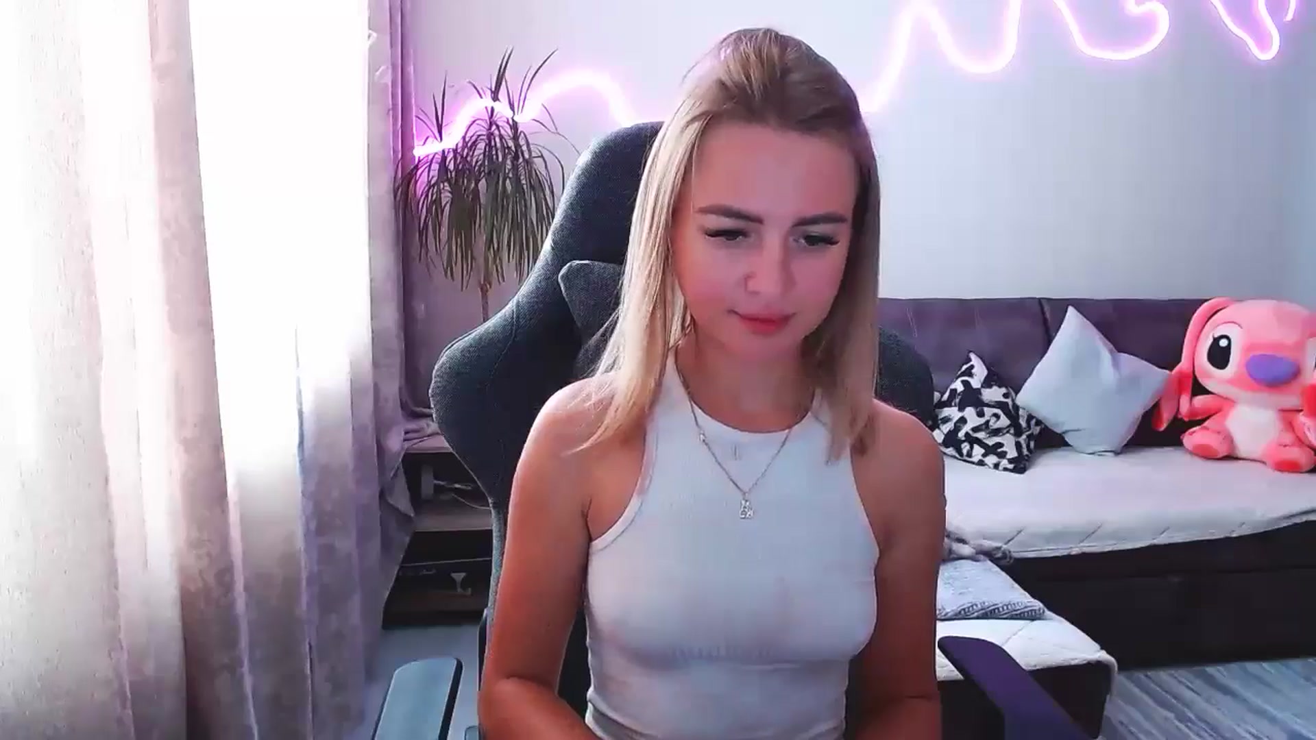 Gallery image thumbnail from BlackLovee's myfreecams stream on, 08/23/2025, 14:19 image 5 of 20