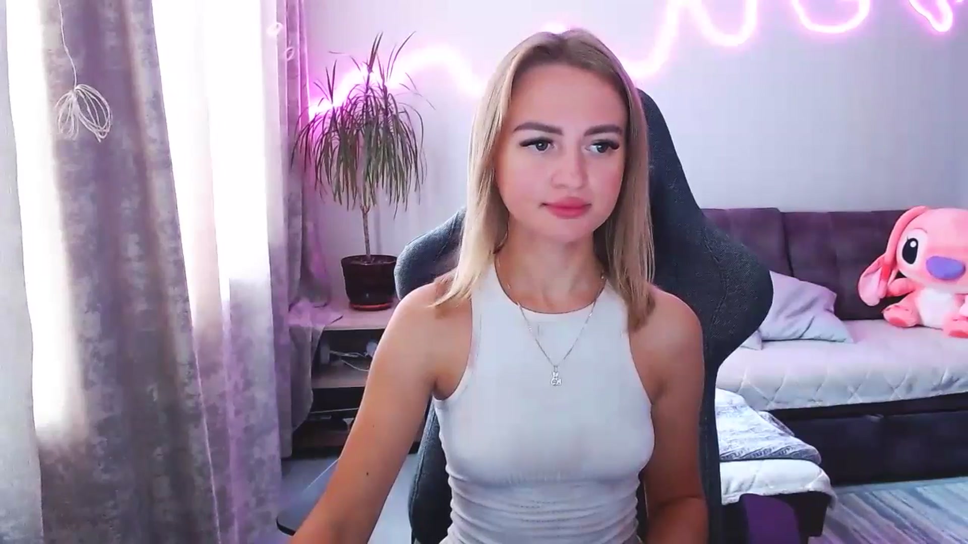 Gallery image thumbnail from BlackLovee's myfreecams stream on, 08/24/2025, 08:16 image 5 of 20