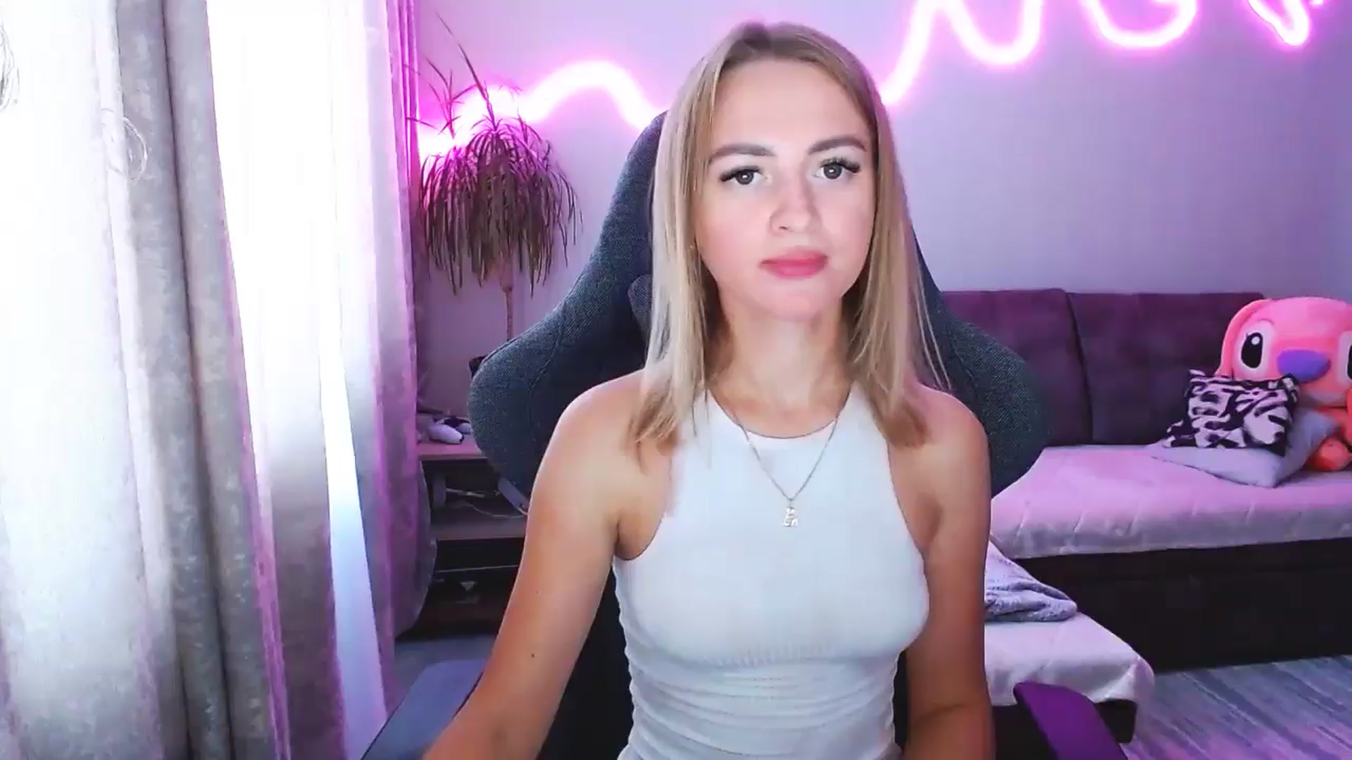 Gallery image thumbnail from BlackLovee's myfreecams stream on, 08/27/2025, 13:58 image 1 of 20