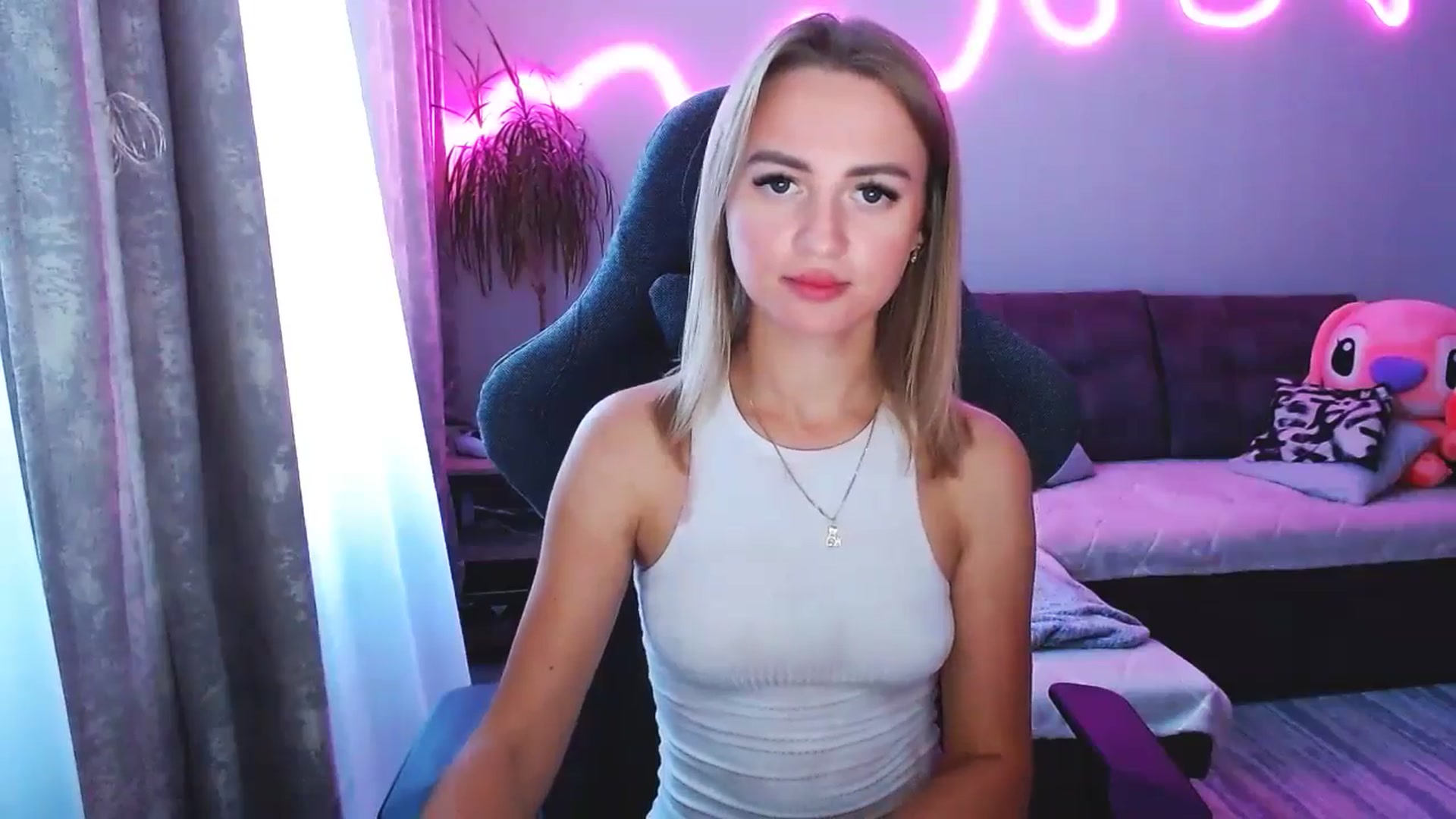 Gallery image thumbnail from BlackLovee's myfreecams stream on, 08/27/2025, 14:26 image 16 of 20