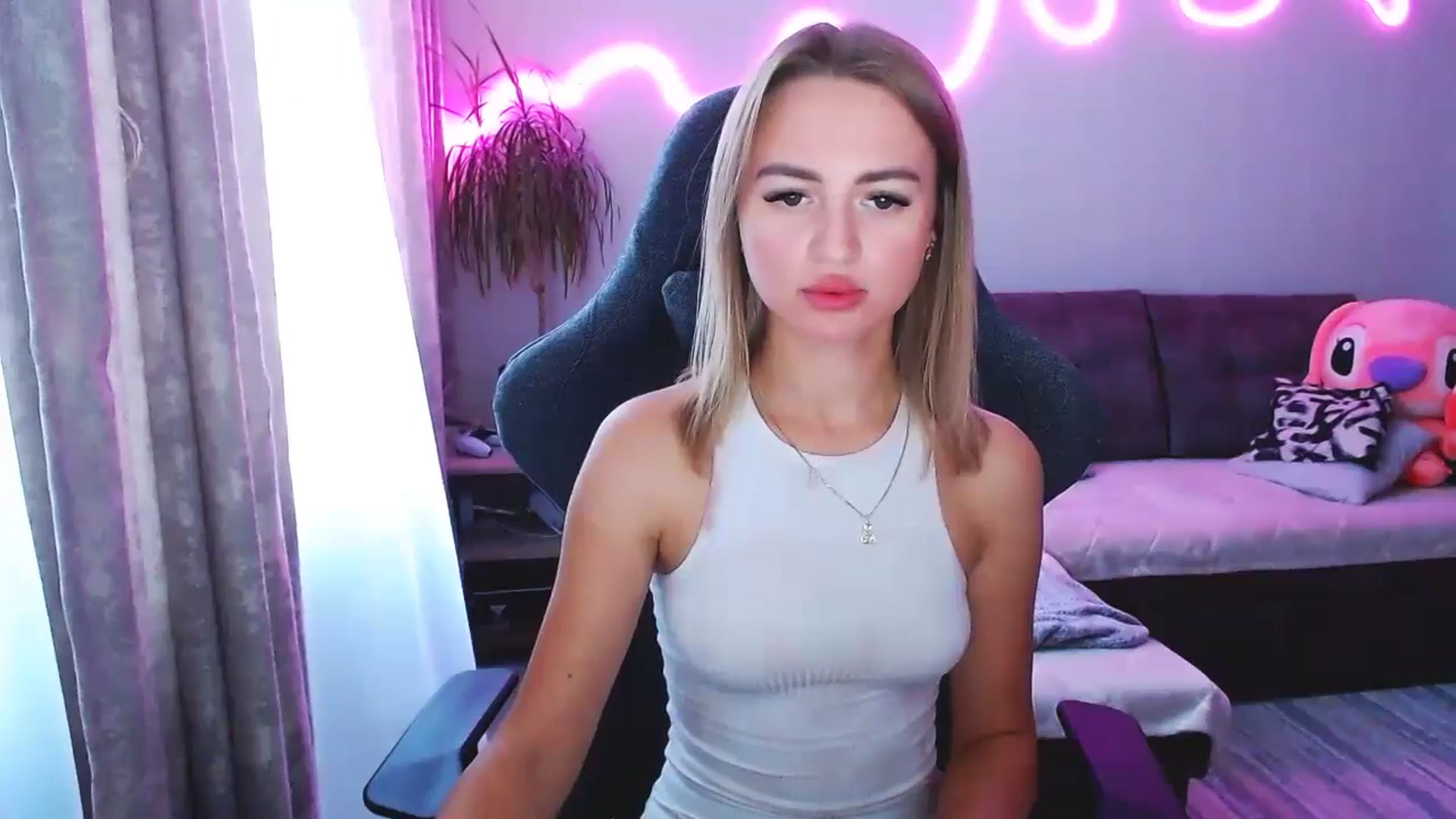 Gallery image thumbnail from BlackLovee's myfreecams stream on, 08/27/2025, 14:26 image 9 of 20