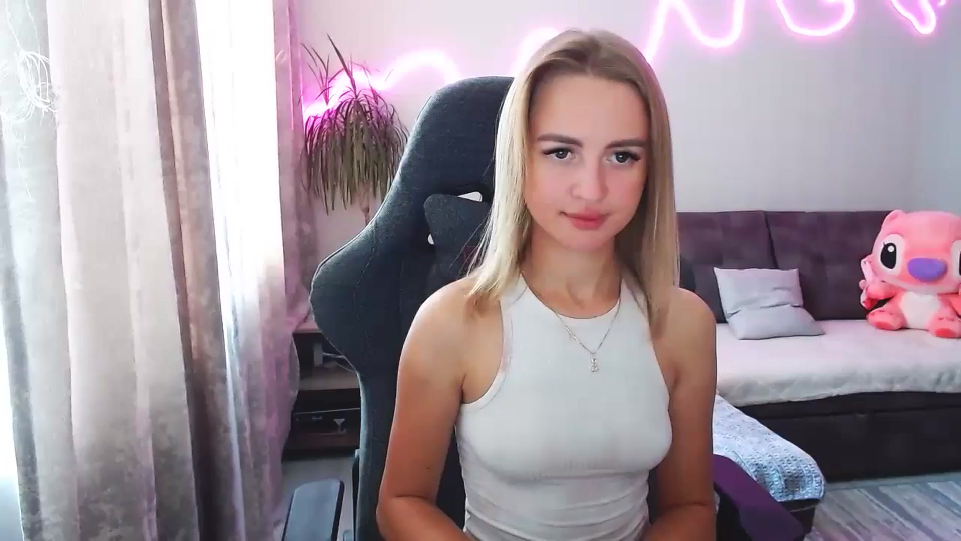 Gallery image thumbnail from BlackLovee's myfreecams stream on, 08/31/2025, 08:45 image 20 of 20