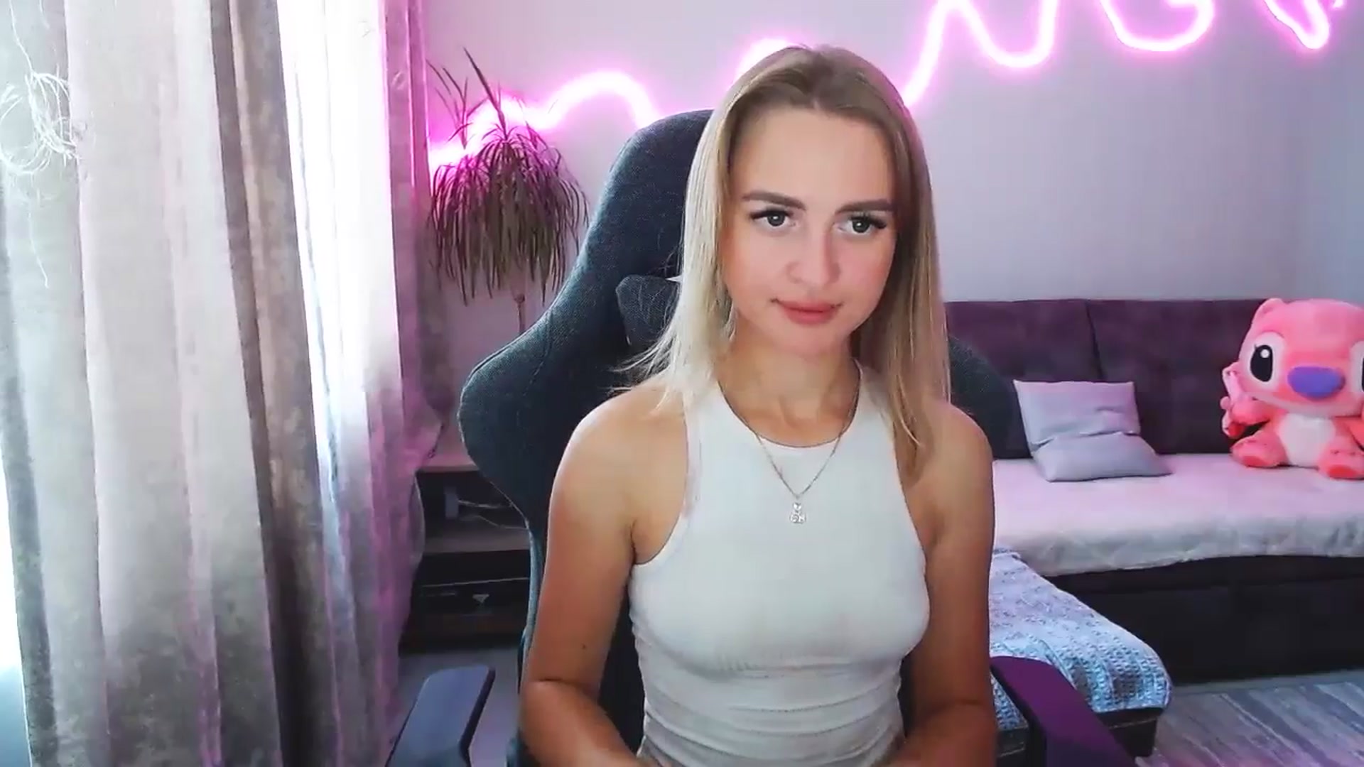 Gallery image thumbnail from BlackLovee's myfreecams stream on, 08/31/2025, 08:45 image 7 of 20