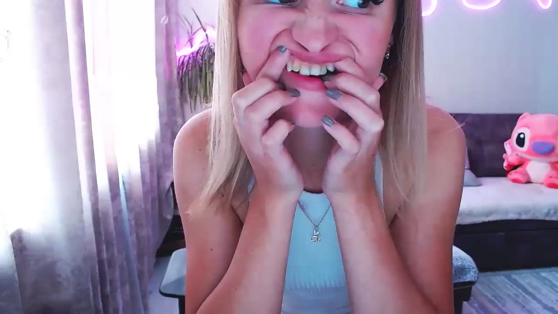 Gallery image thumbnail from BlackLovee's myfreecams stream on, 08/31/2025, 09:43 image 12 of 20