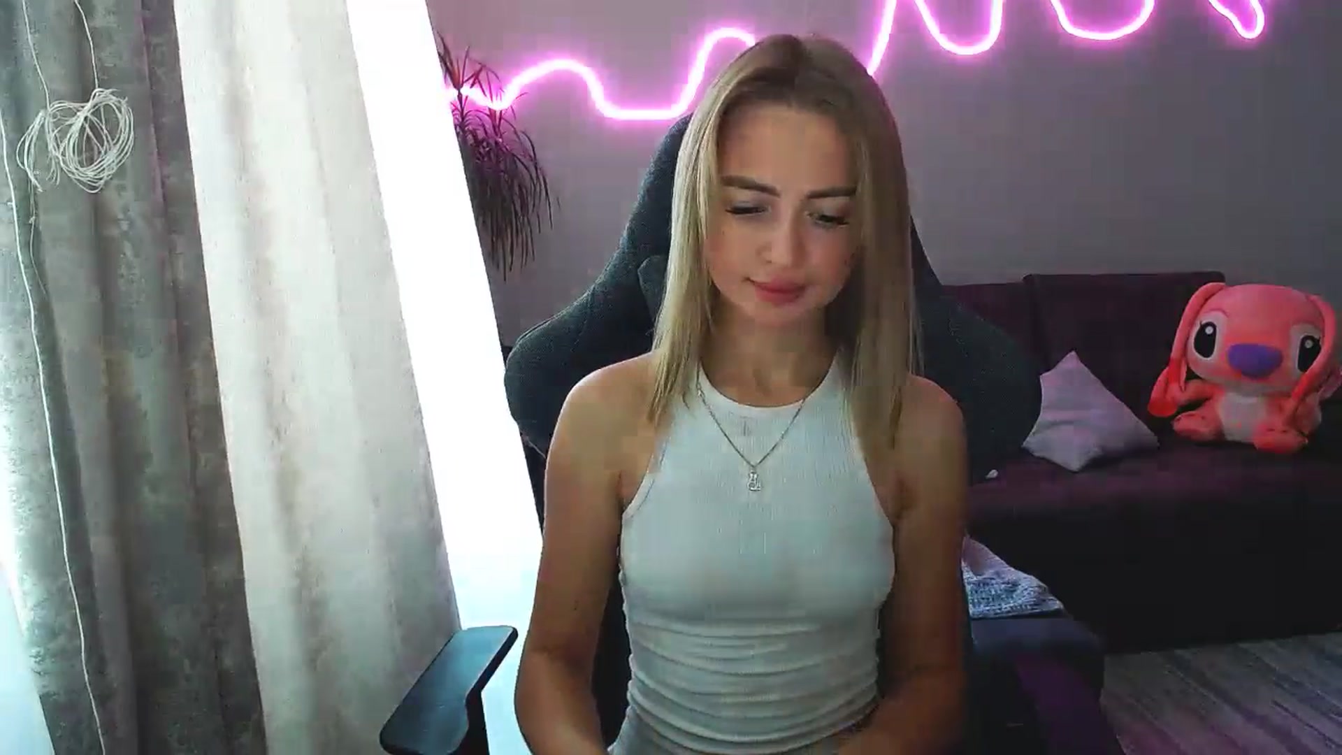 Gallery image thumbnail from BlackLovee's myfreecams stream on, 09/09/2025, 08:03 image 6 of 20