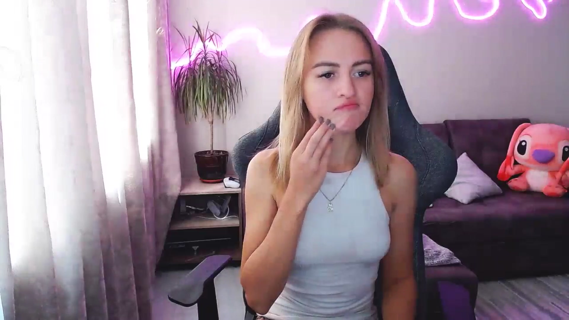 Gallery image thumbnail from BlackLovee's myfreecams stream on, 09/09/2025, 09:02 image 20 of 20