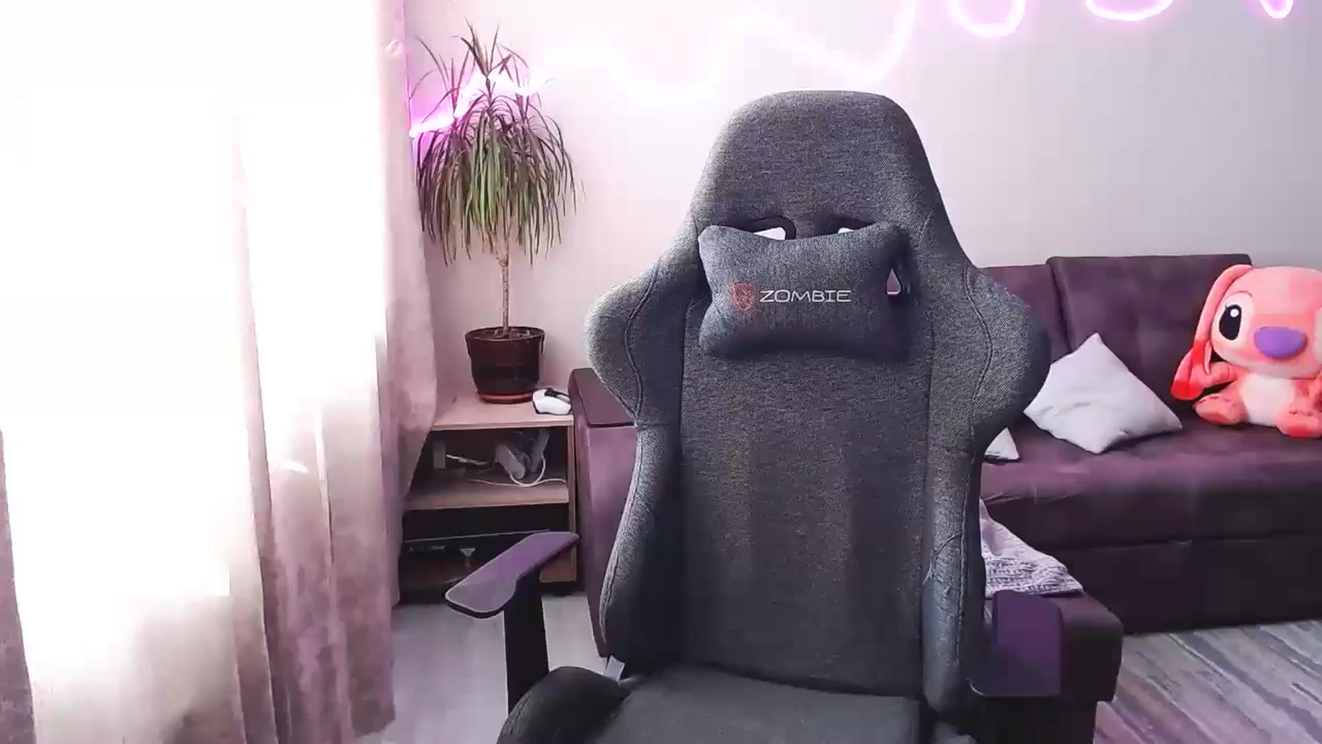 Gallery image thumbnail from BlackLovee's myfreecams stream on, 09/09/2025, 10:48 image 20 of 20