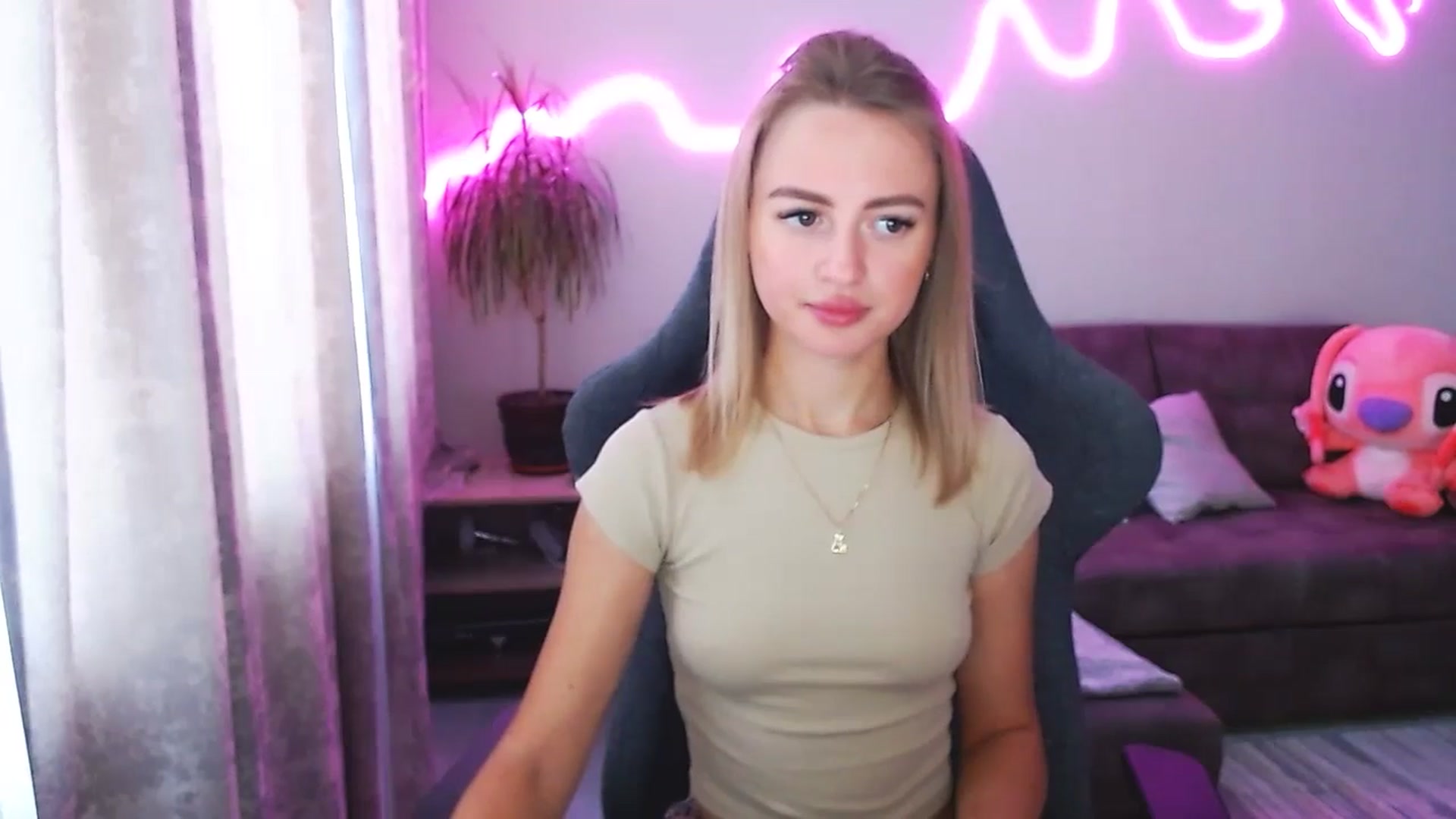 Gallery image thumbnail from BlackLovee's myfreecams stream on, 09/10/2025, 08:31 image 3 of 20