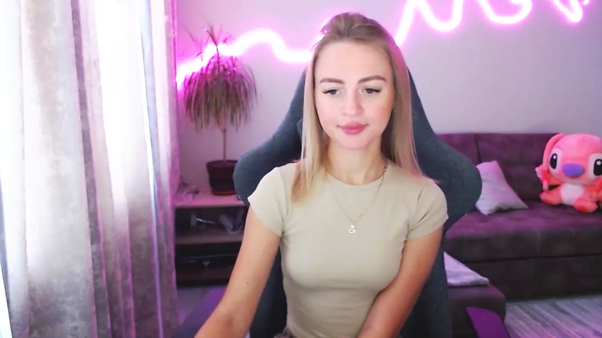 Gallery image thumbnail from BlackLovee's myfreecams stream on, 09/10/2025, 08:31 image 4 of 20