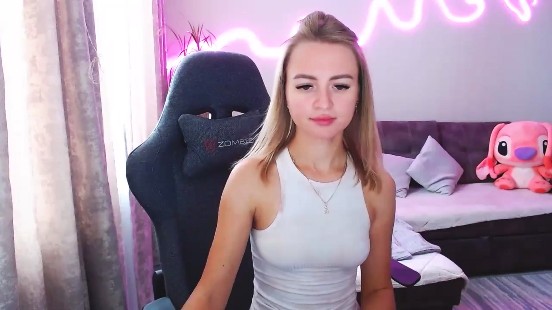 Gallery image thumbnail from BlackLovee's myfreecams stream on, 09/11/2025, 12:59 image 6 of 20